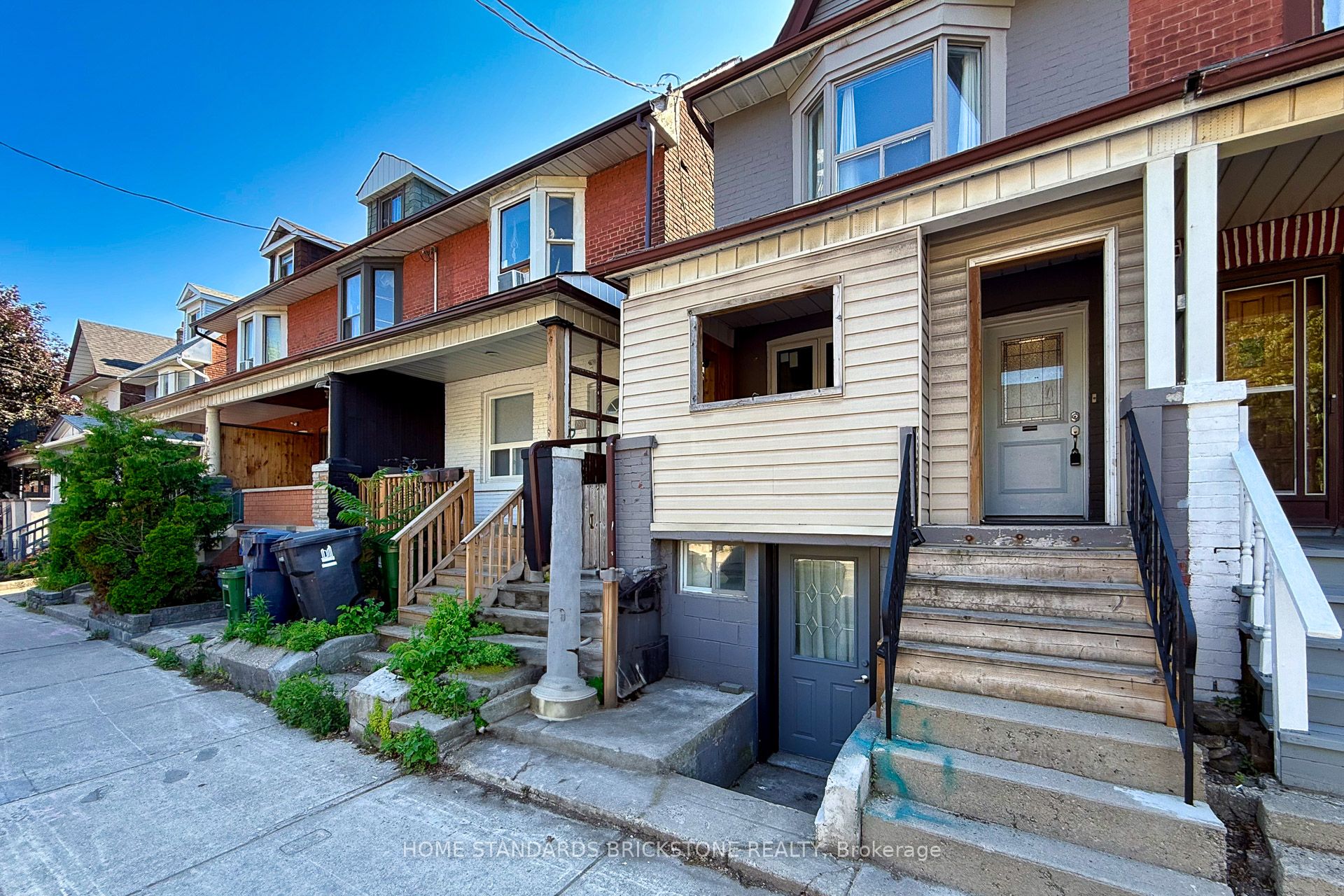 792 Pape Avenue Lower Property Photo 3