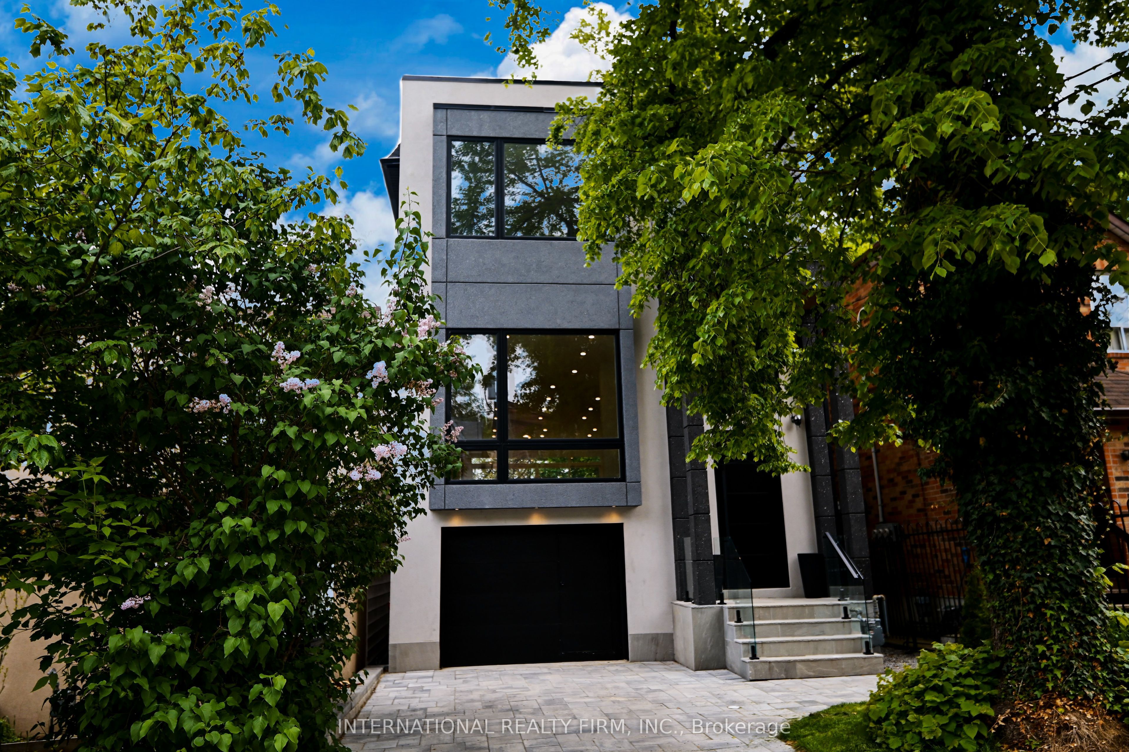 19 Ivy Avenue Property Photo 1