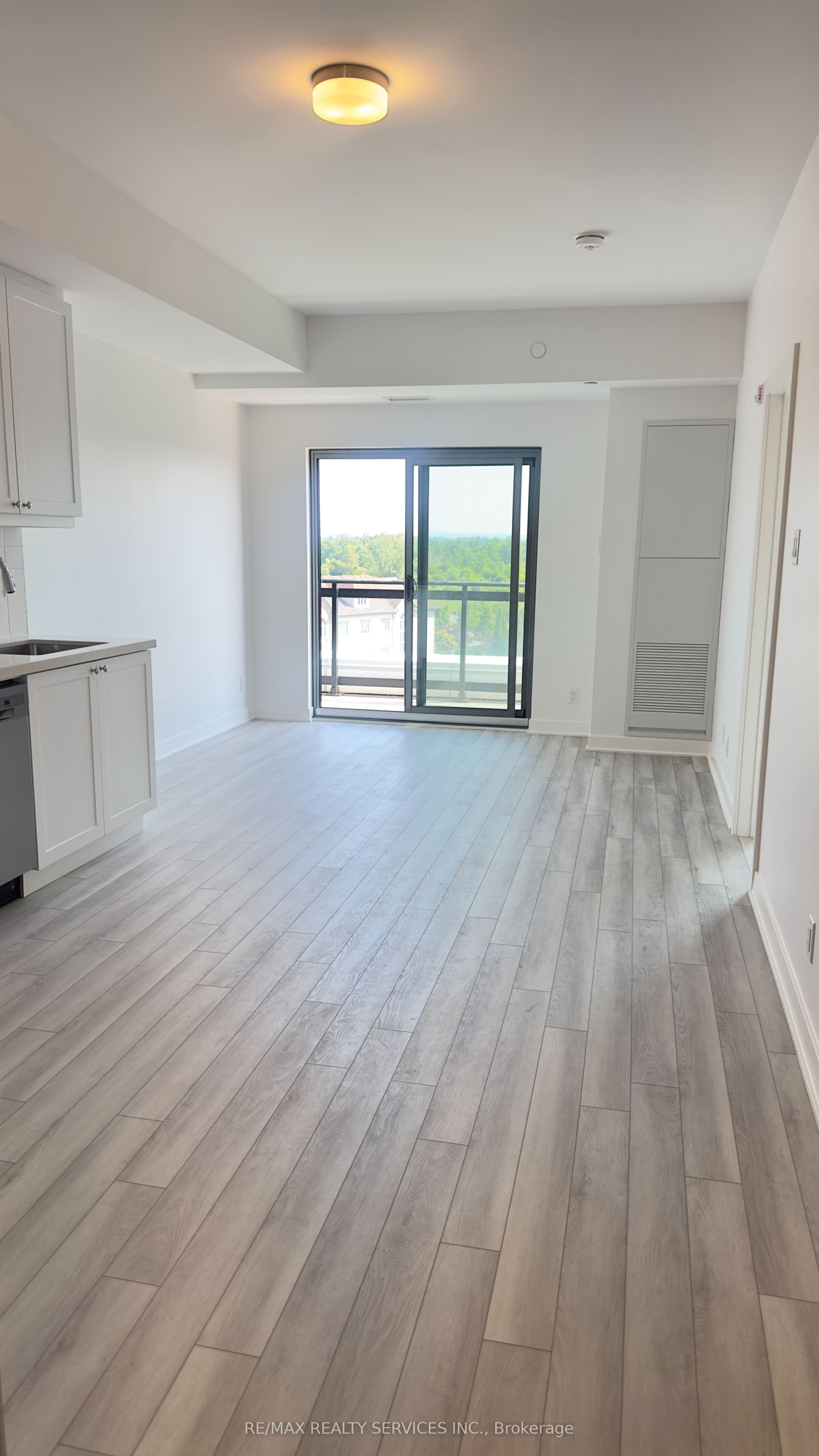 #706 - 55 Clarington Boulevard Property Photo 4