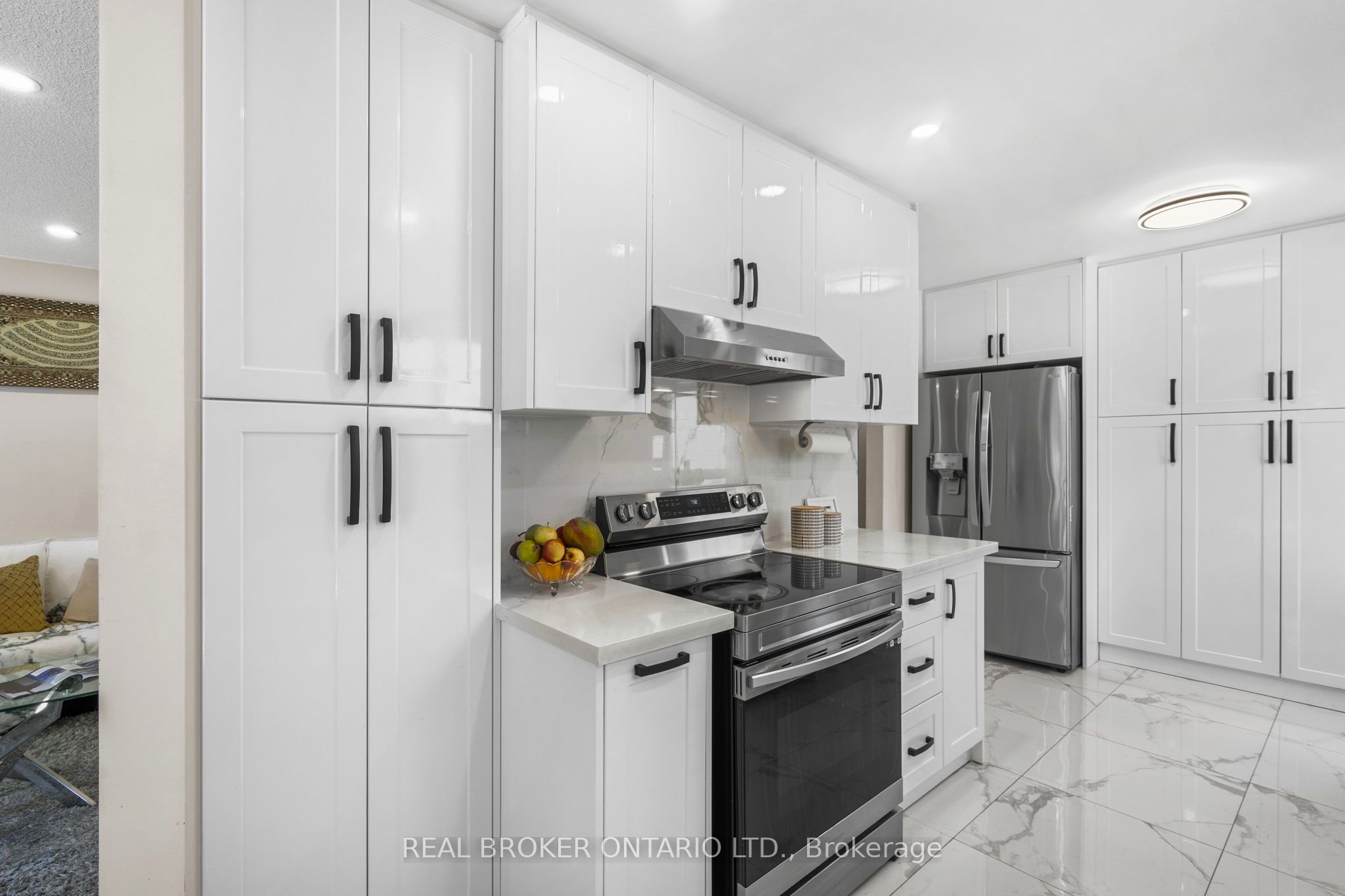 1434 Anton Square Property Photo 12