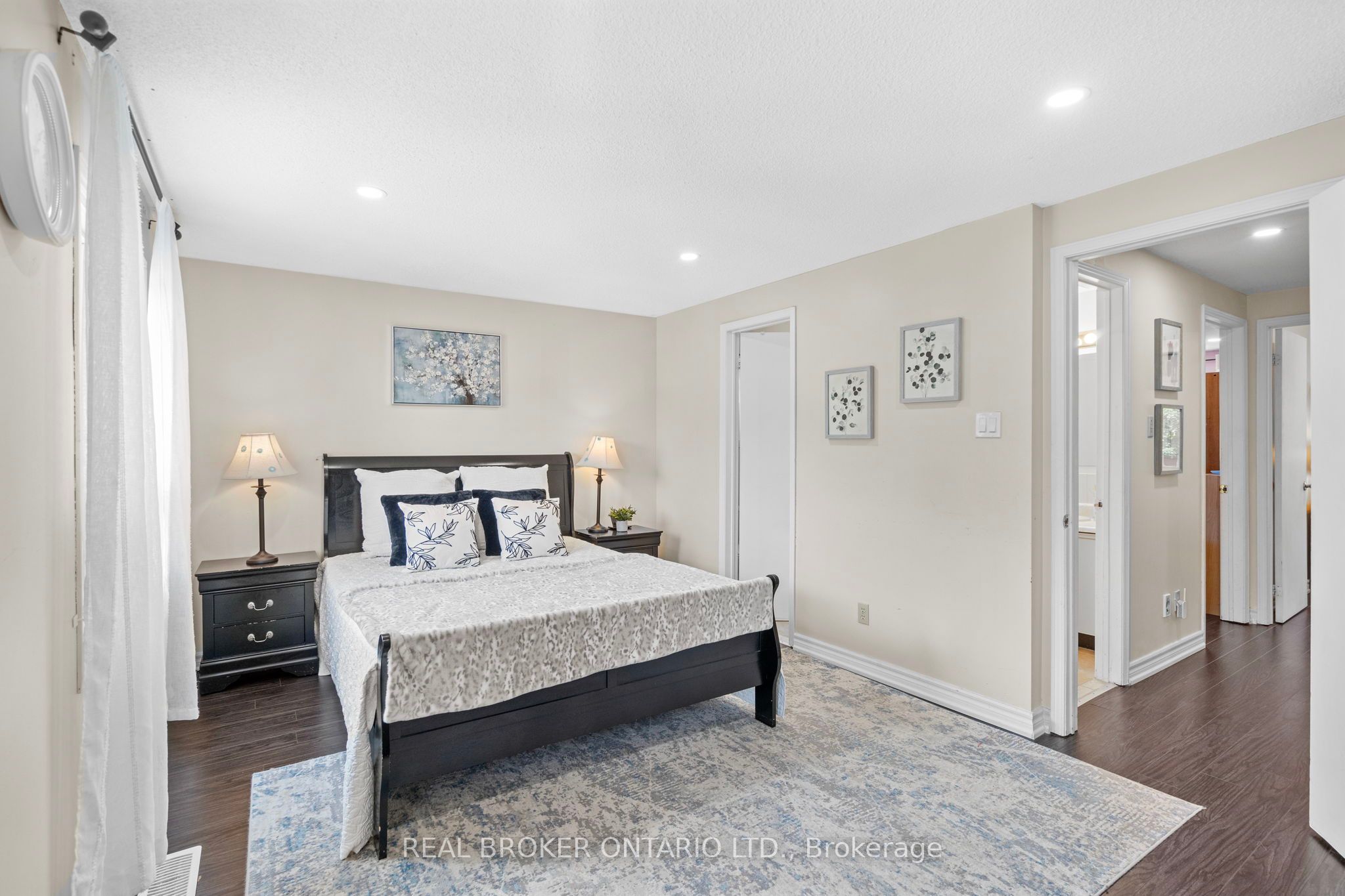 1434 Anton Square Property Photo 18