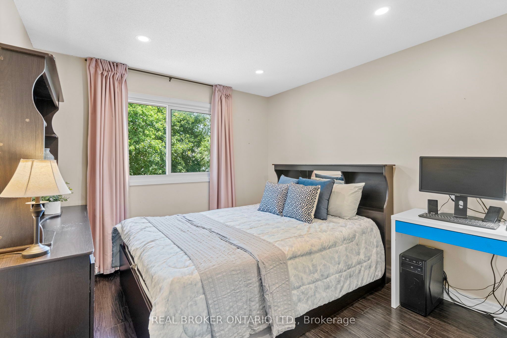1434 Anton Square Property Photo 21