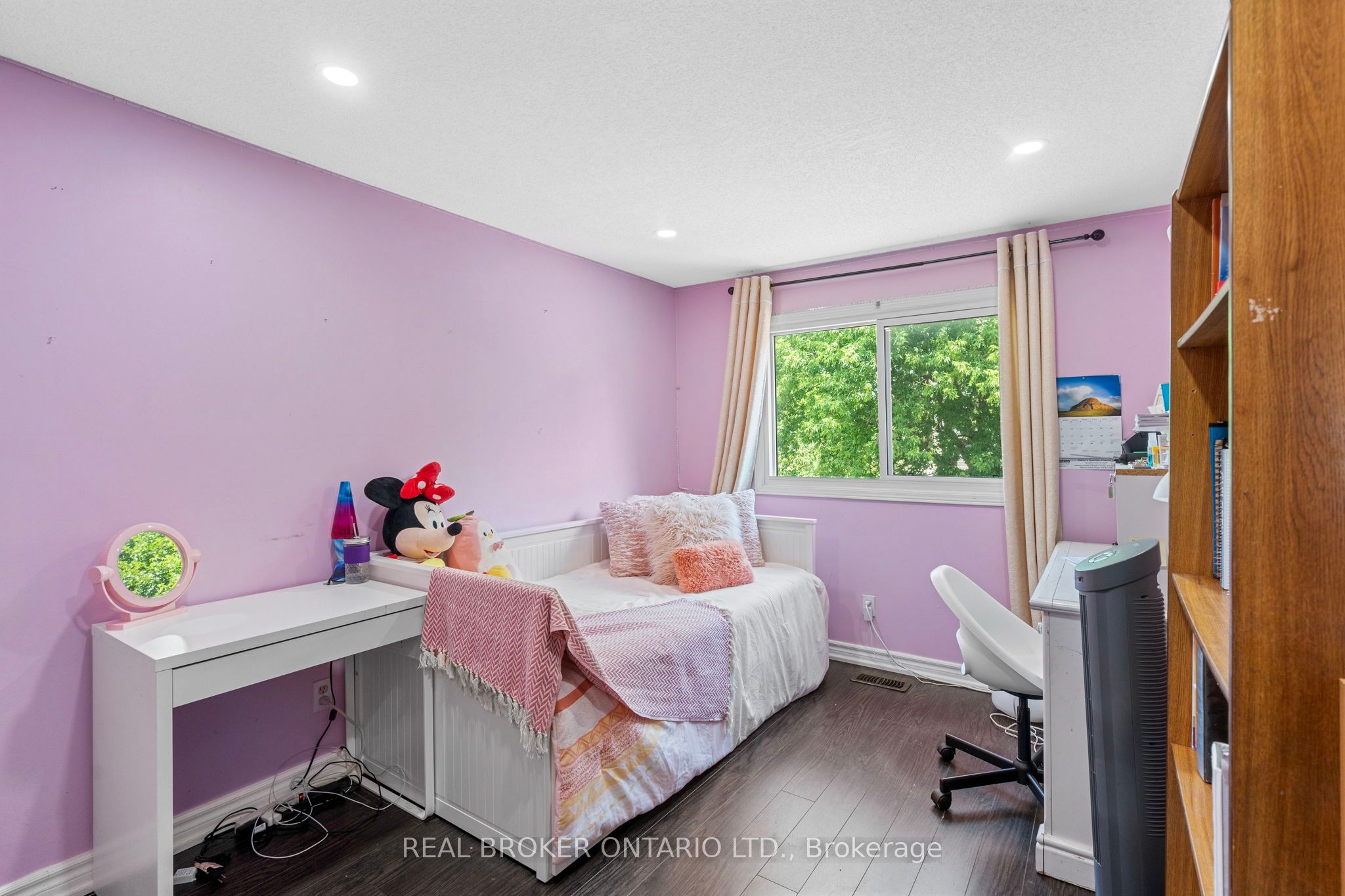 1434 Anton Square Property Photo 24