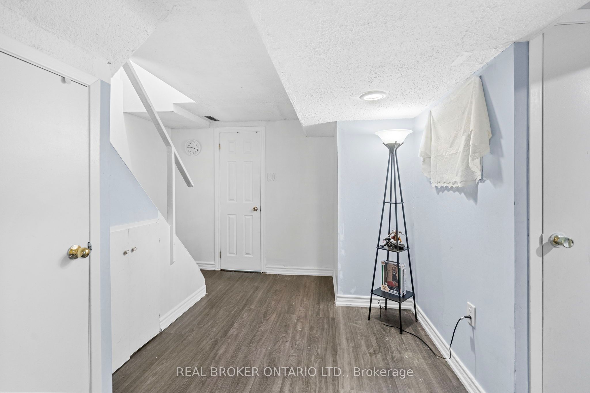 1434 Anton Square Property Photo 31