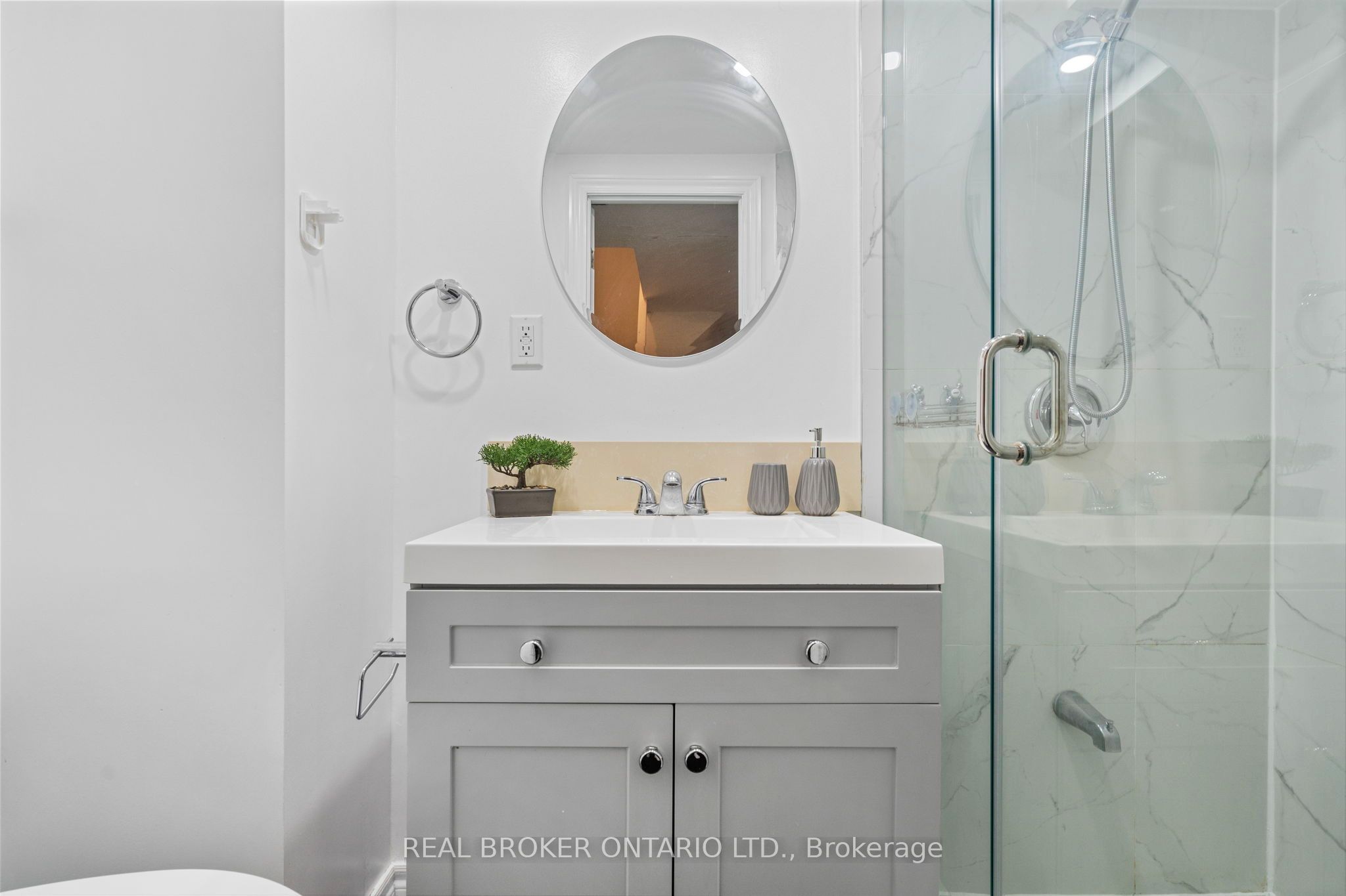 1434 Anton Square Property Photo 35