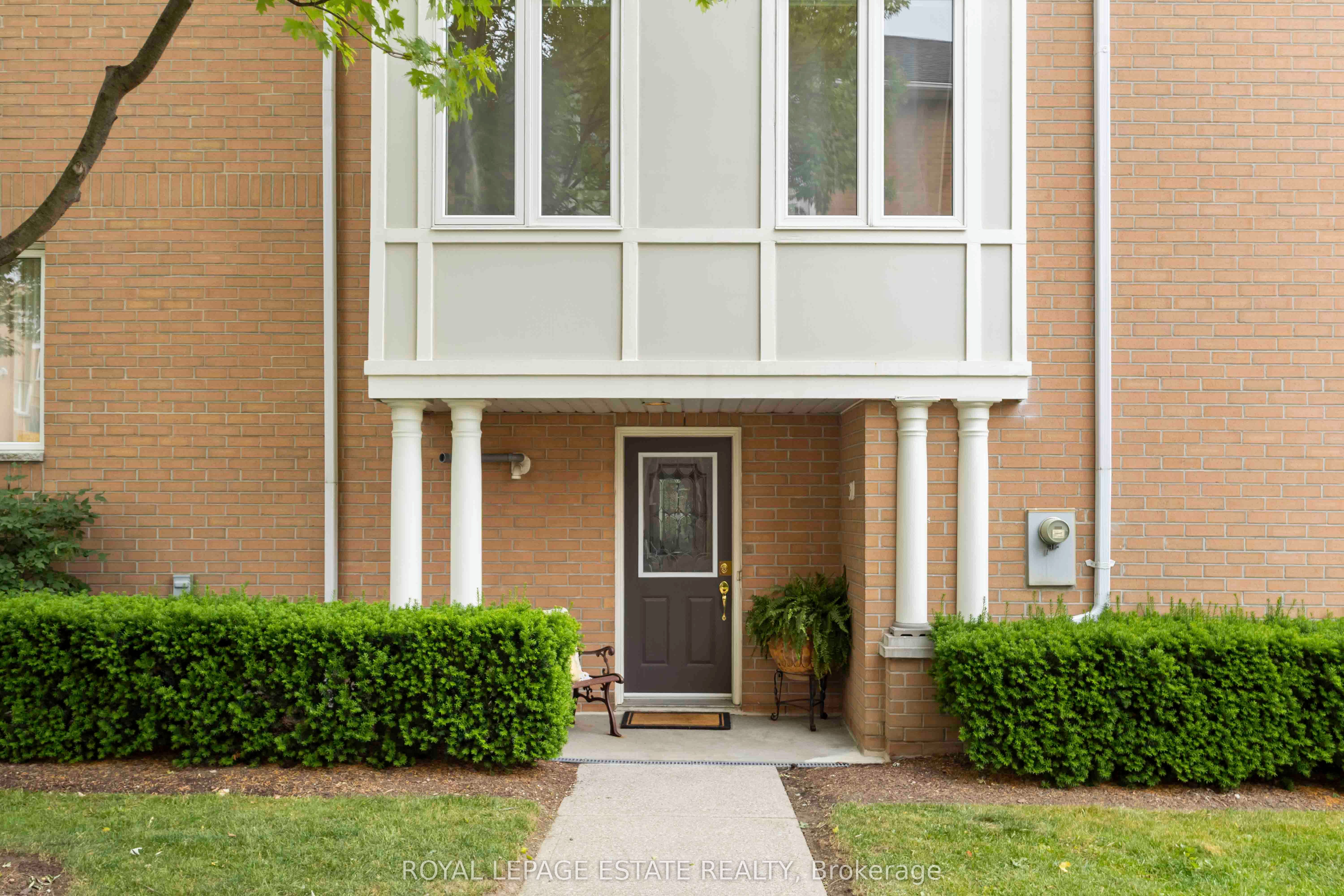 #301 - 83 Mondeo Drive Property Photo 2