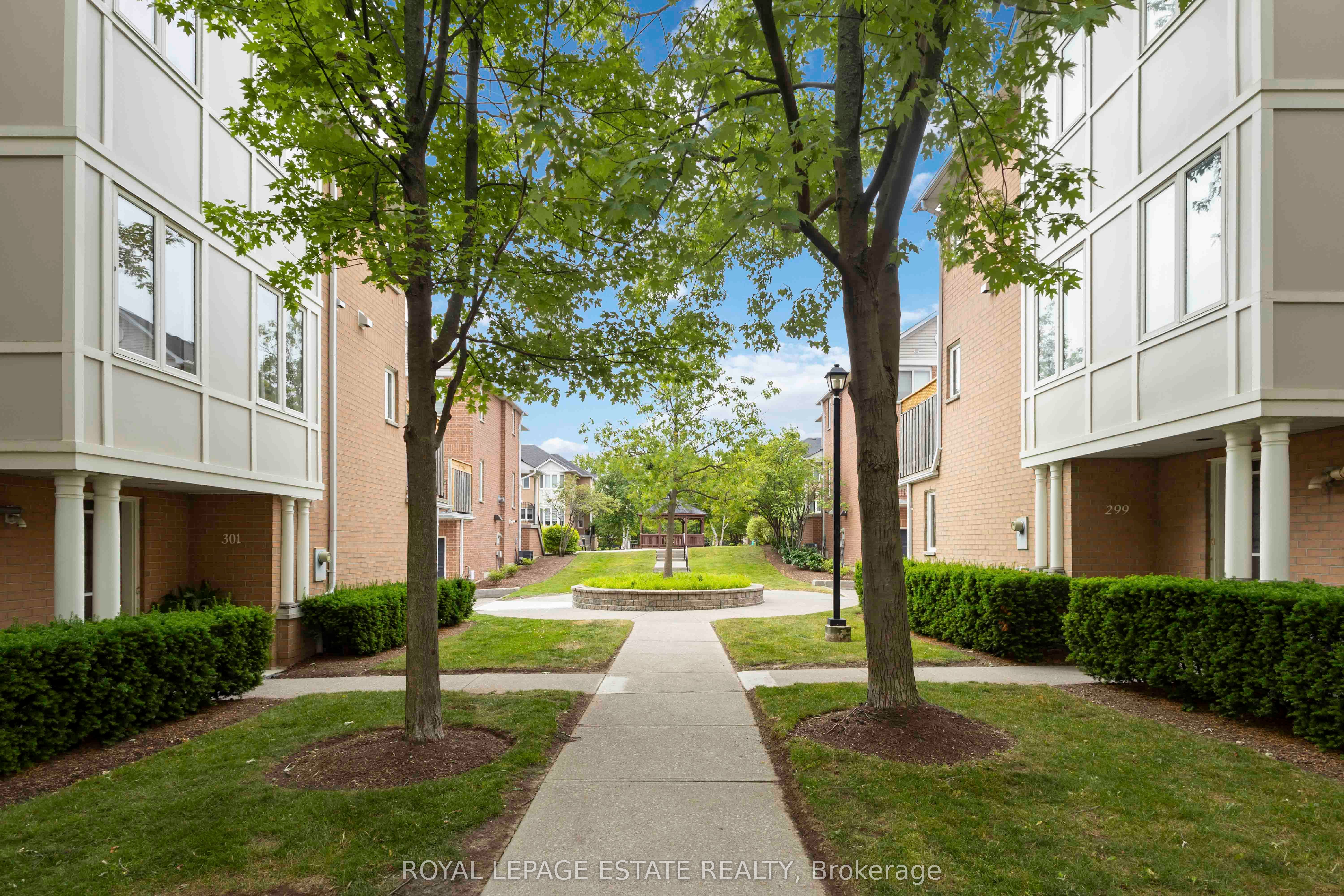 #301 - 83 Mondeo Drive Property Photo 3