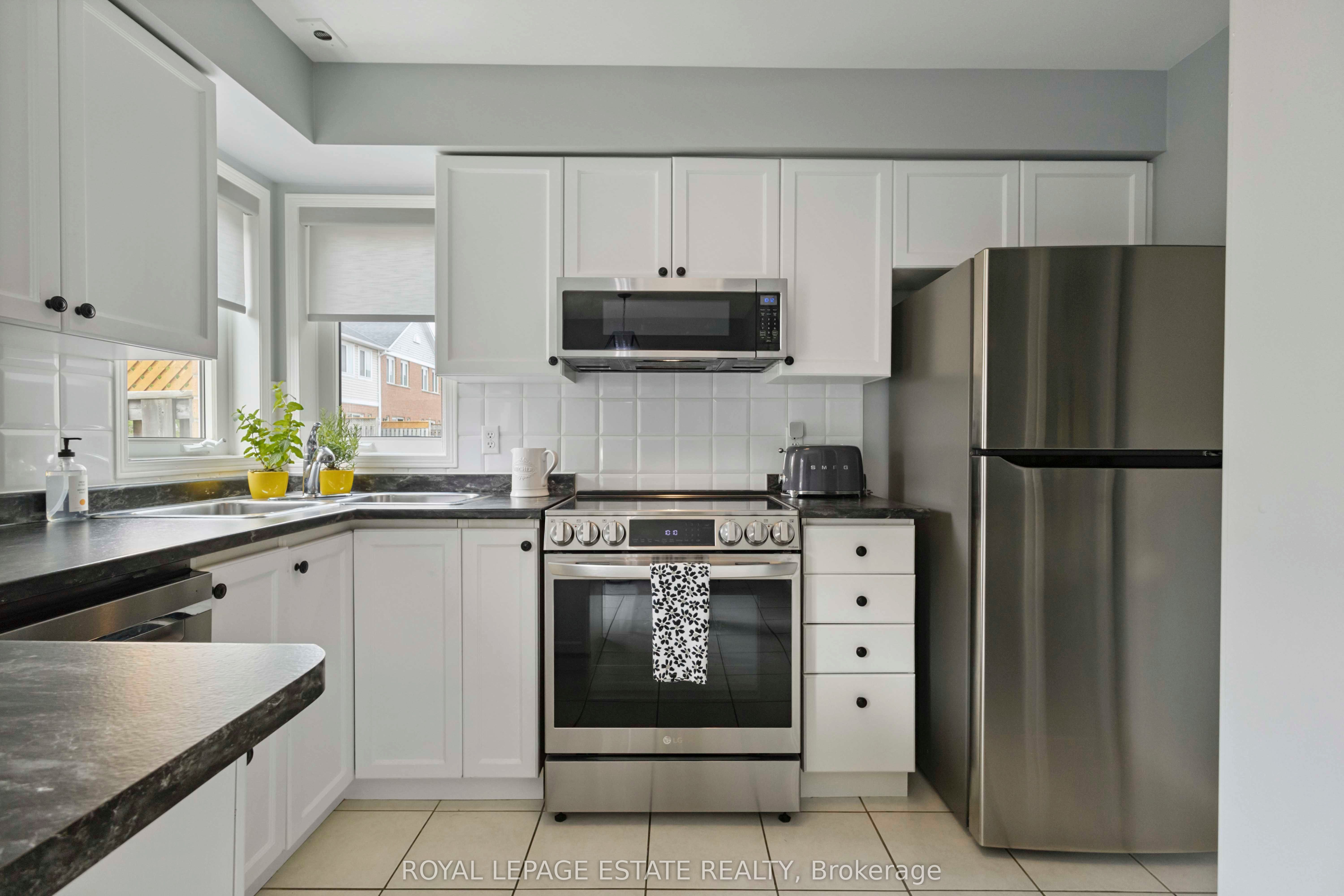 #301 - 83 Mondeo Drive Property Photo 15