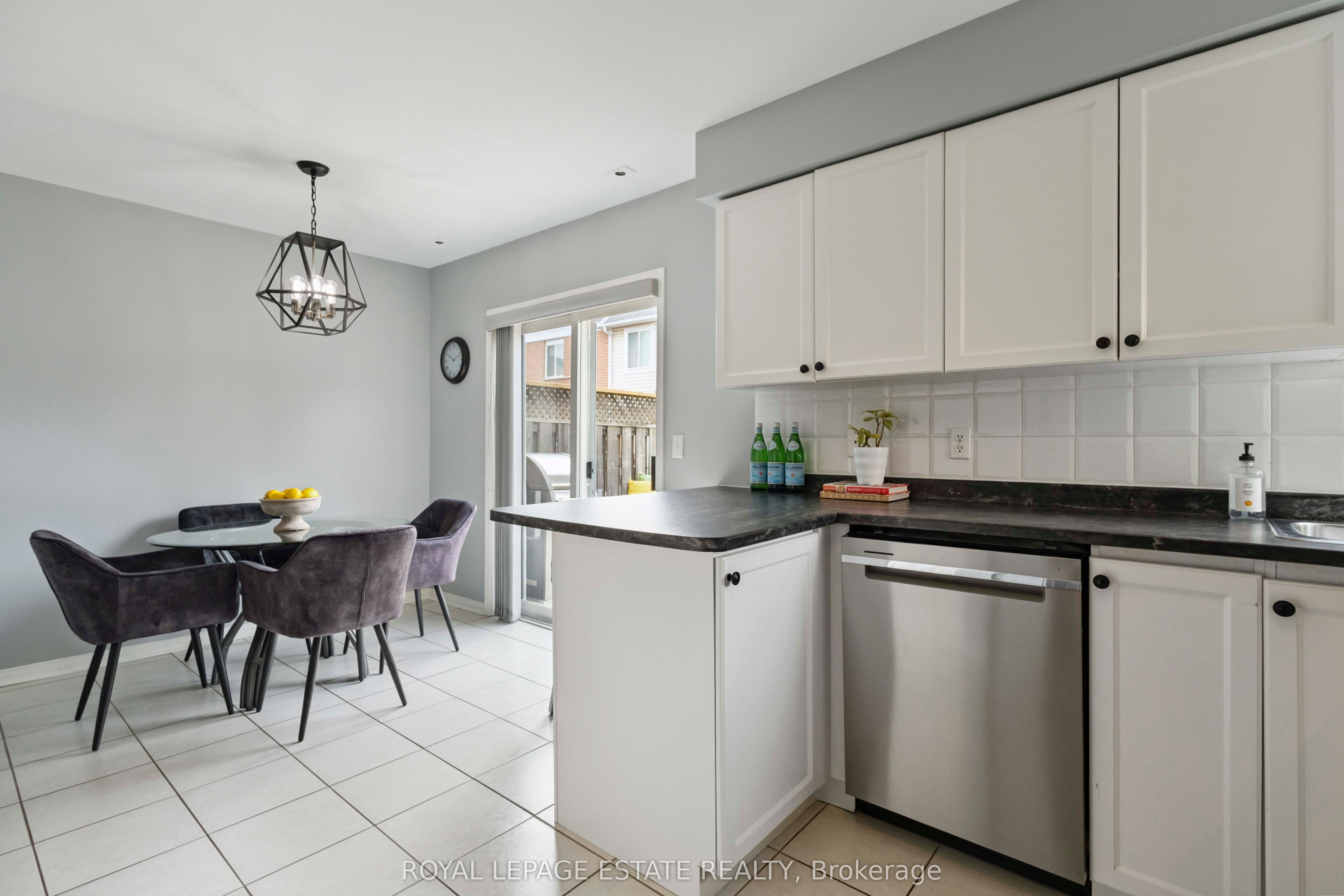 #301 - 83 Mondeo Drive Property Photo 20