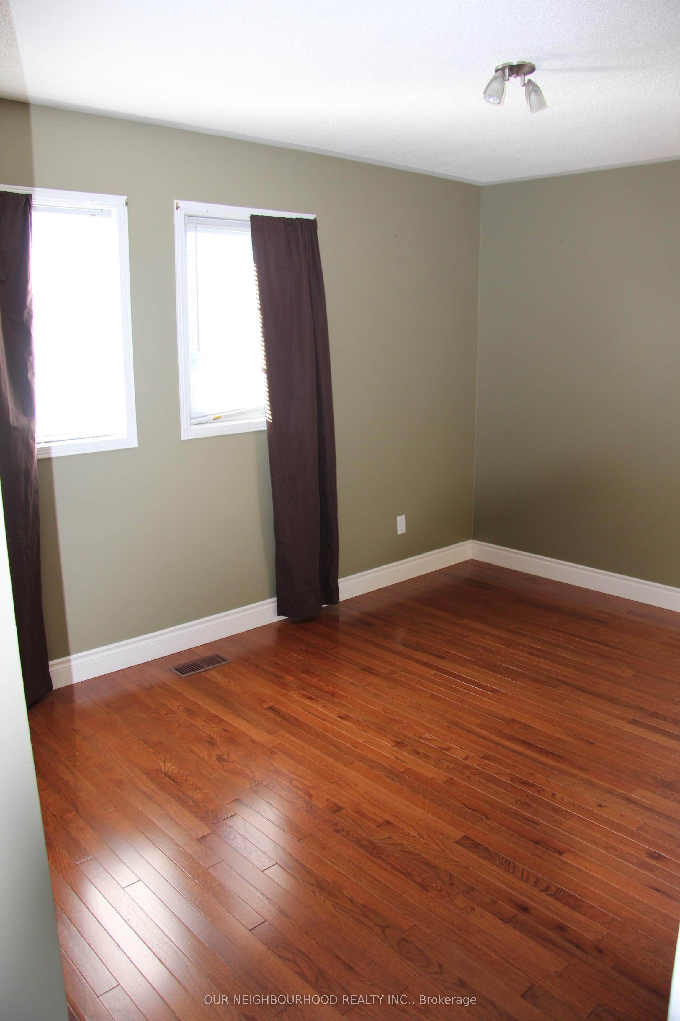 2341 Clearside Court Property Photo 5