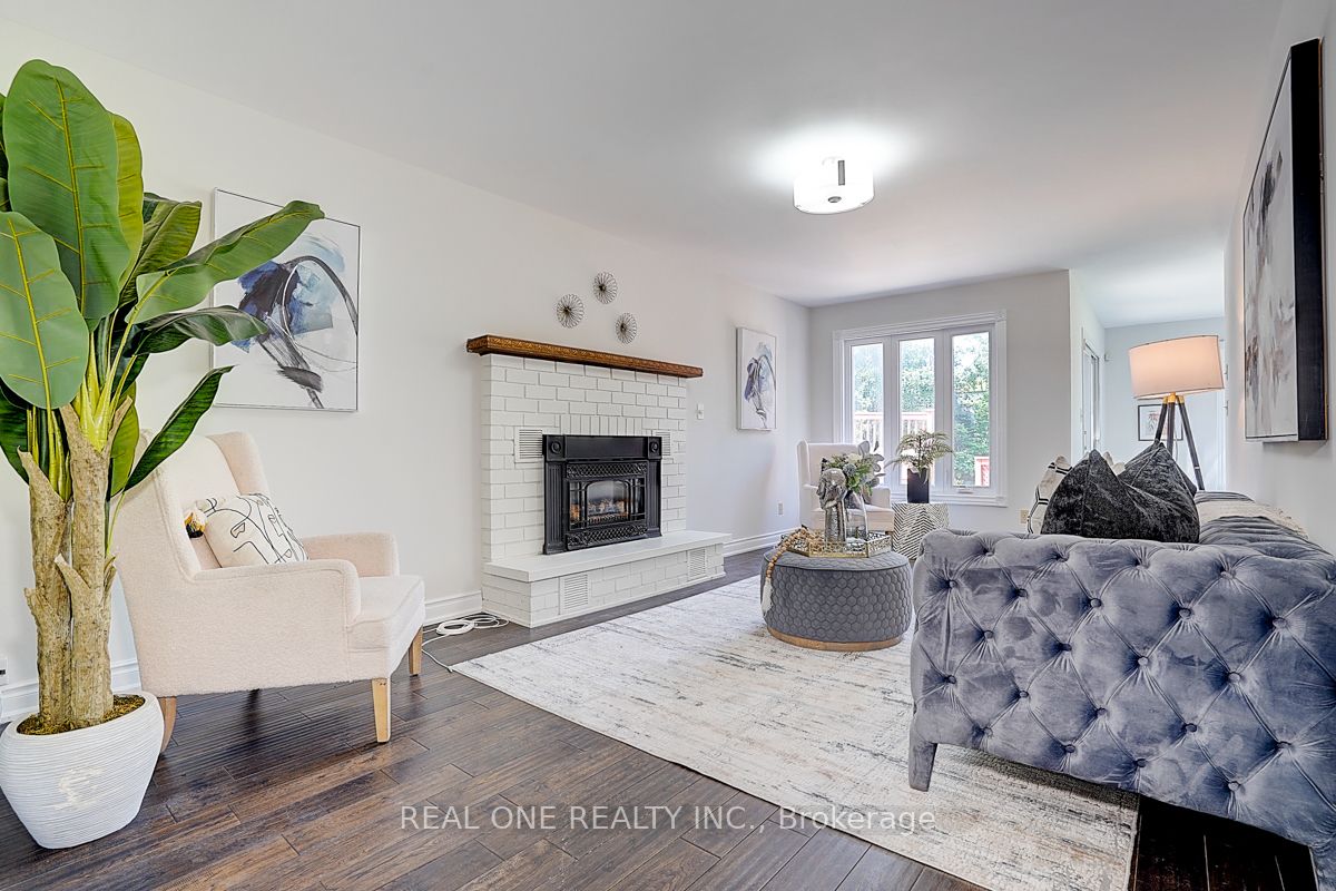 1930 Walreg Drive Property Photo 8