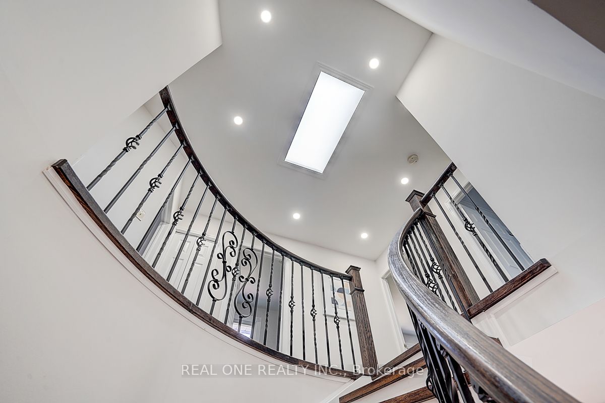 1930 Walreg Drive Property Photo 15