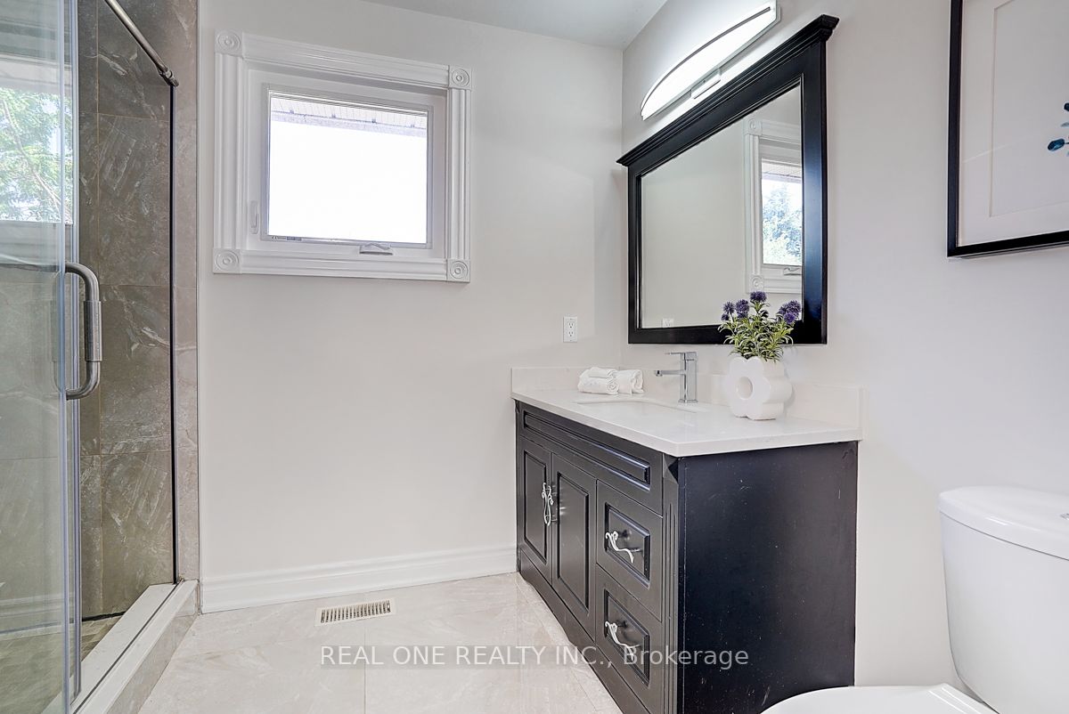 1930 Walreg Drive Property Photo 21