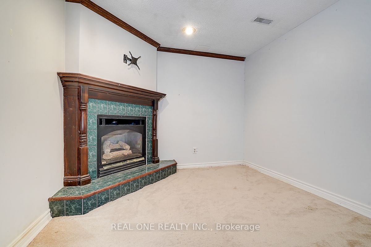 1930 Walreg Drive Property Photo 26