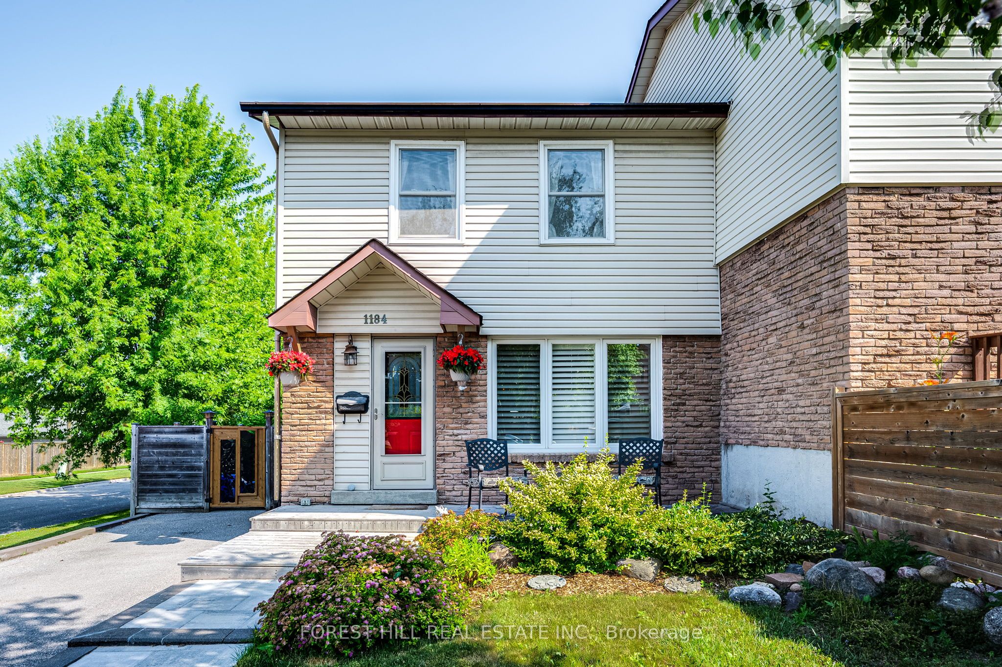 1184 Southdale Avenue Property Photo 1