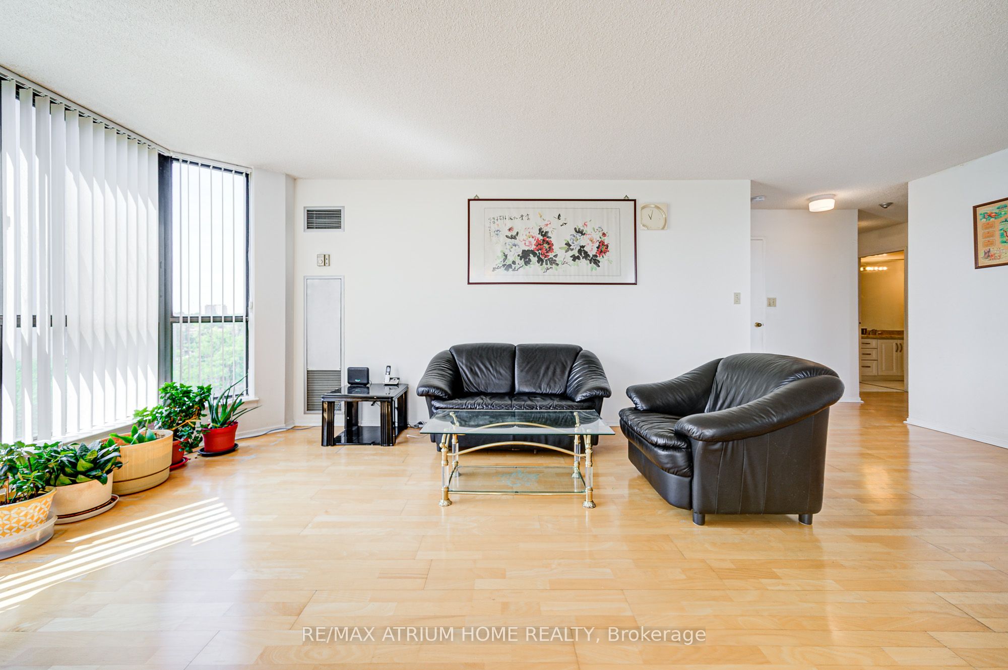 75 Bamburgh Circle 524 Property Photo 7
