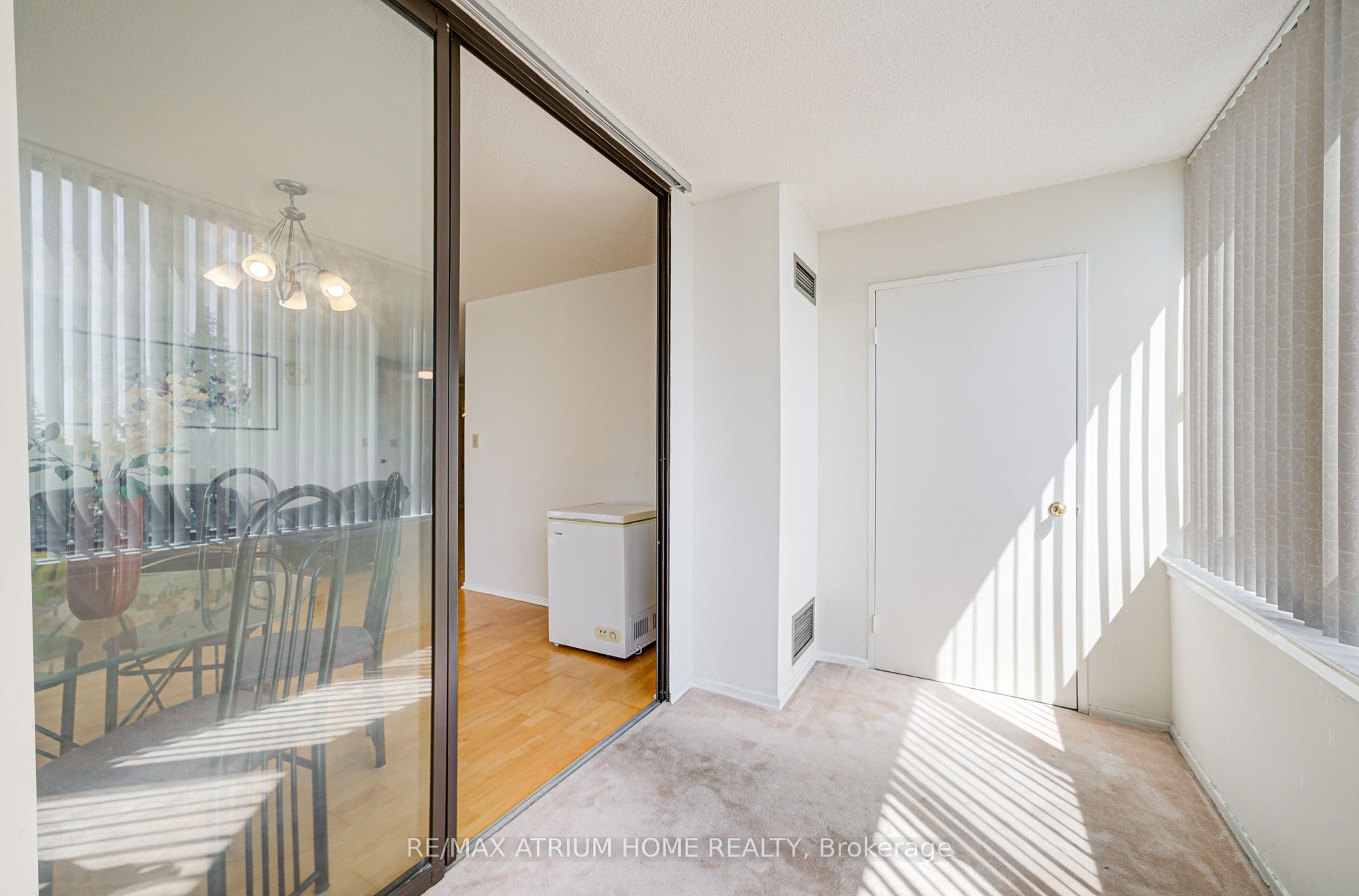 75 Bamburgh Circle 524 Property Photo 15