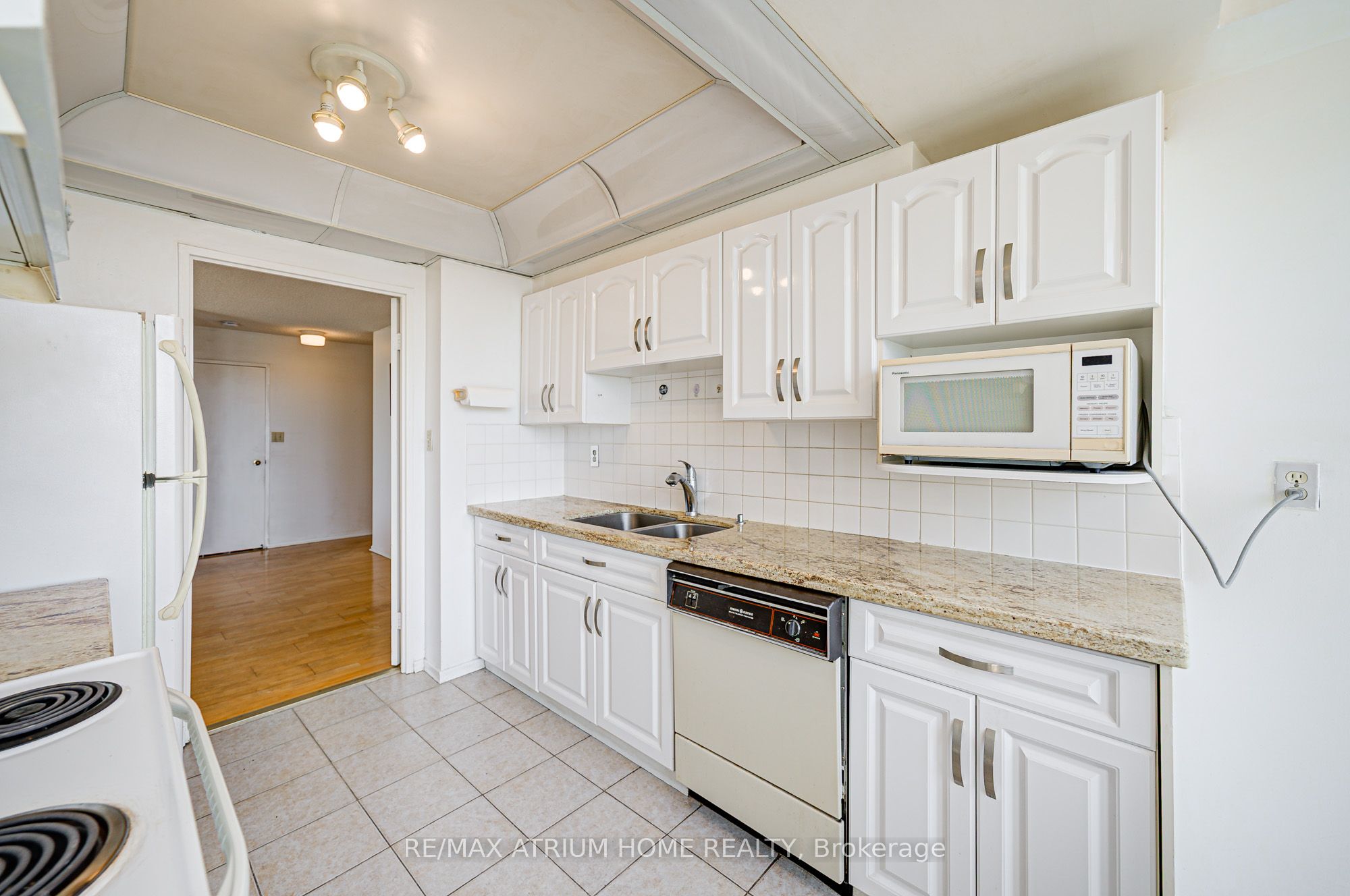 75 Bamburgh Circle 524 Property Photo 19