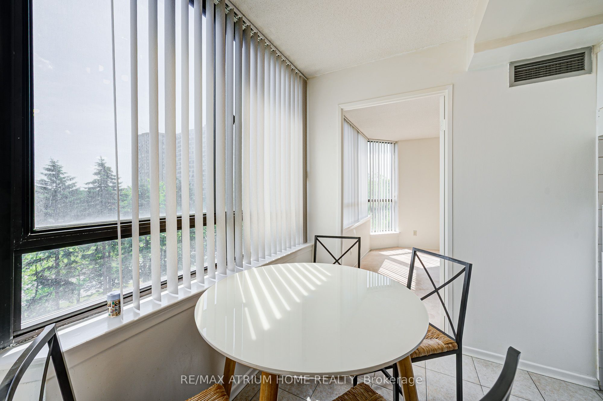 75 Bamburgh Circle 524 Property Photo 23
