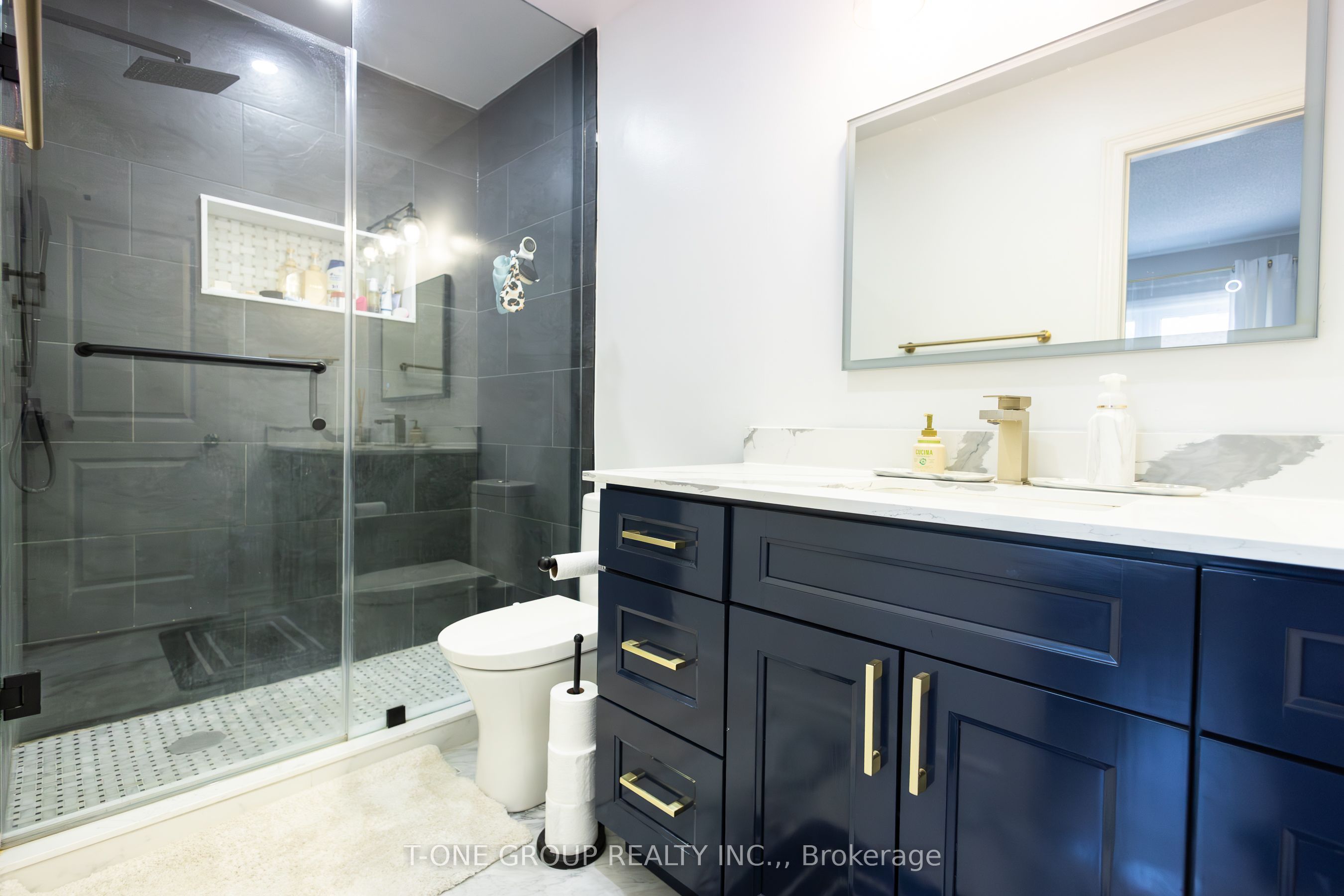 #7 - 2728 William Jackson Drive Property Photo 25
