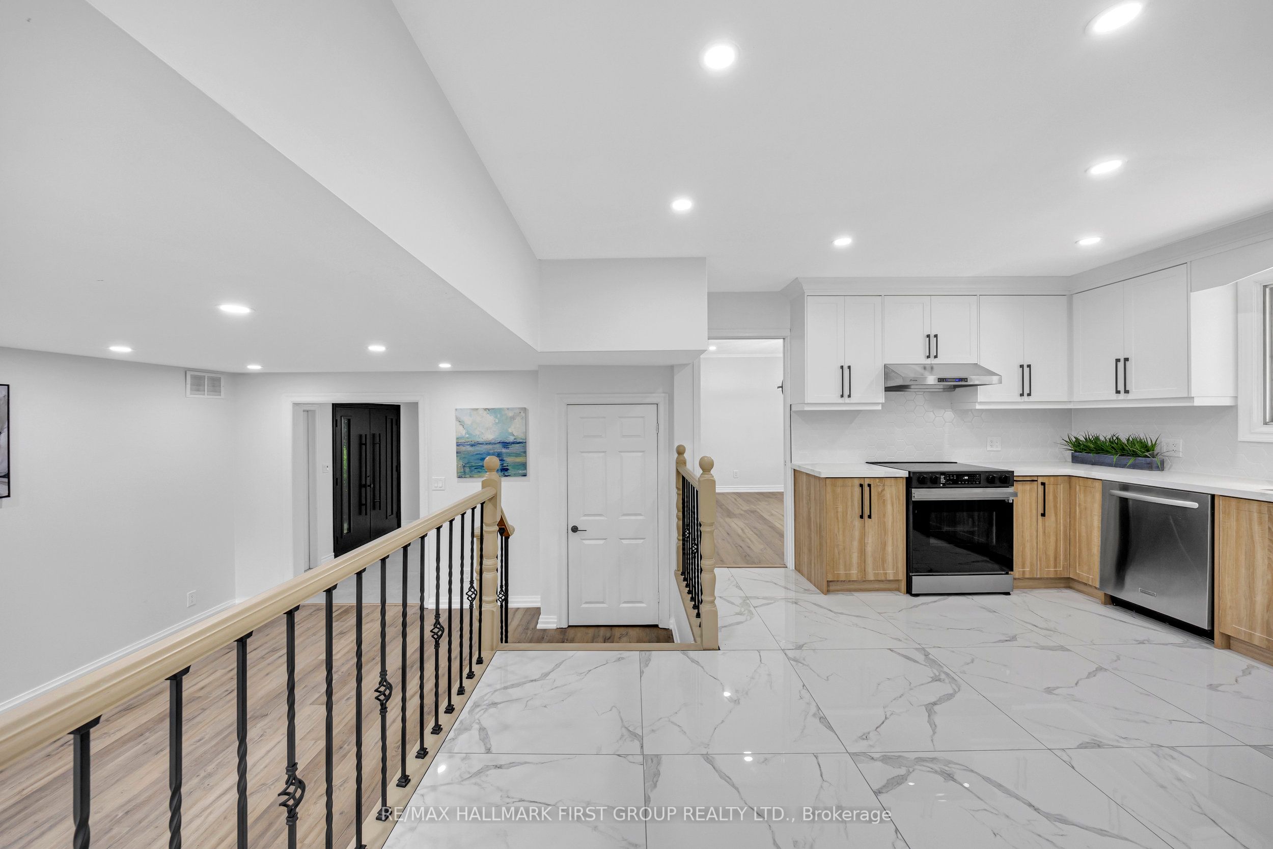 890 Briarwood Drive Property Photo 13