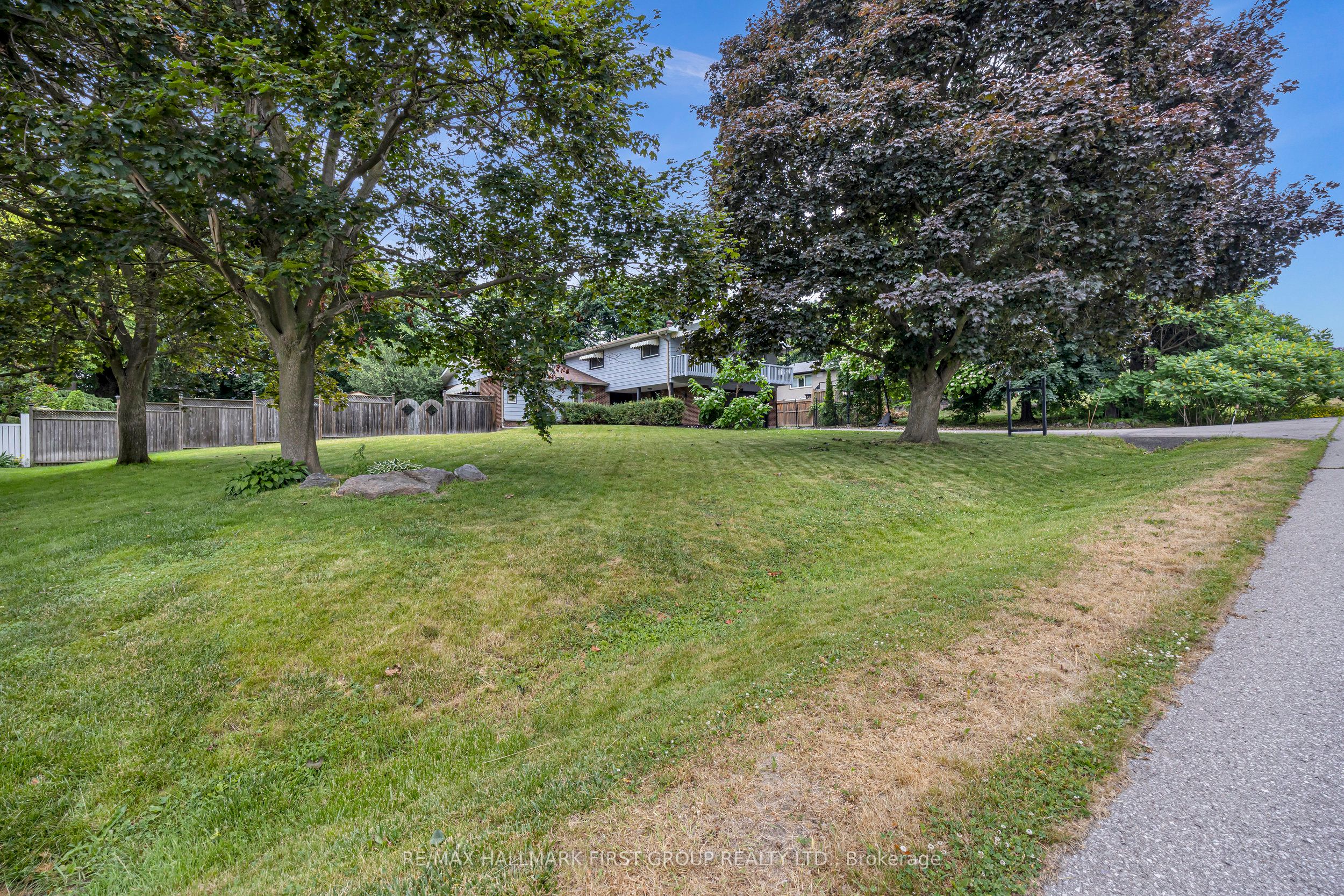 890 Briarwood Drive Property Photo 46