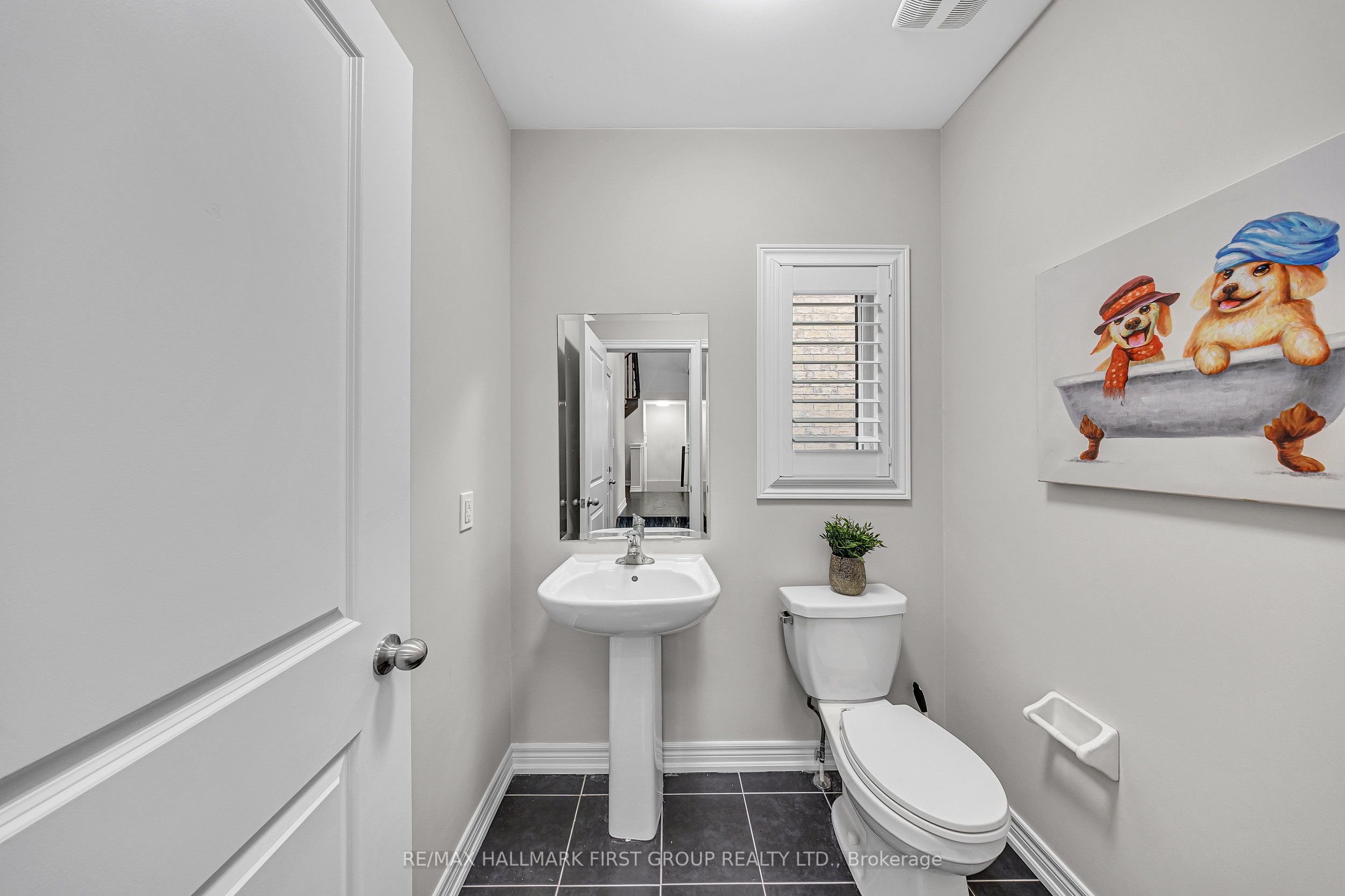 111 Fred Jackman Avenue Property Photo 10