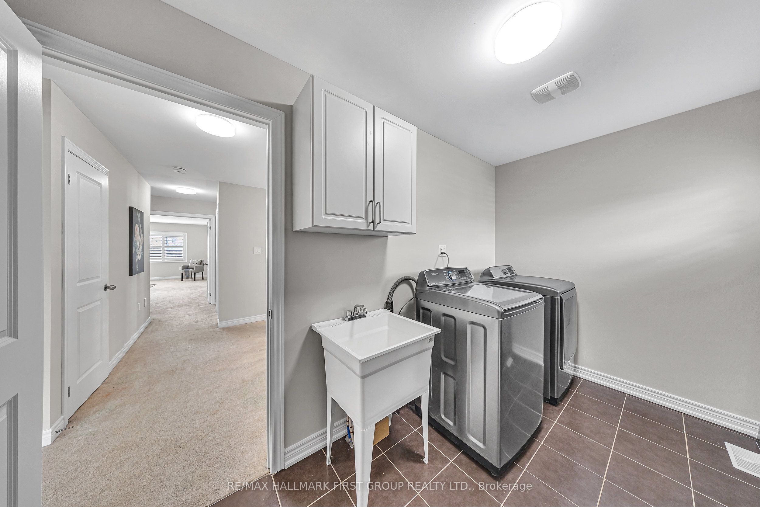 111 Fred Jackman Avenue Property Photo 24