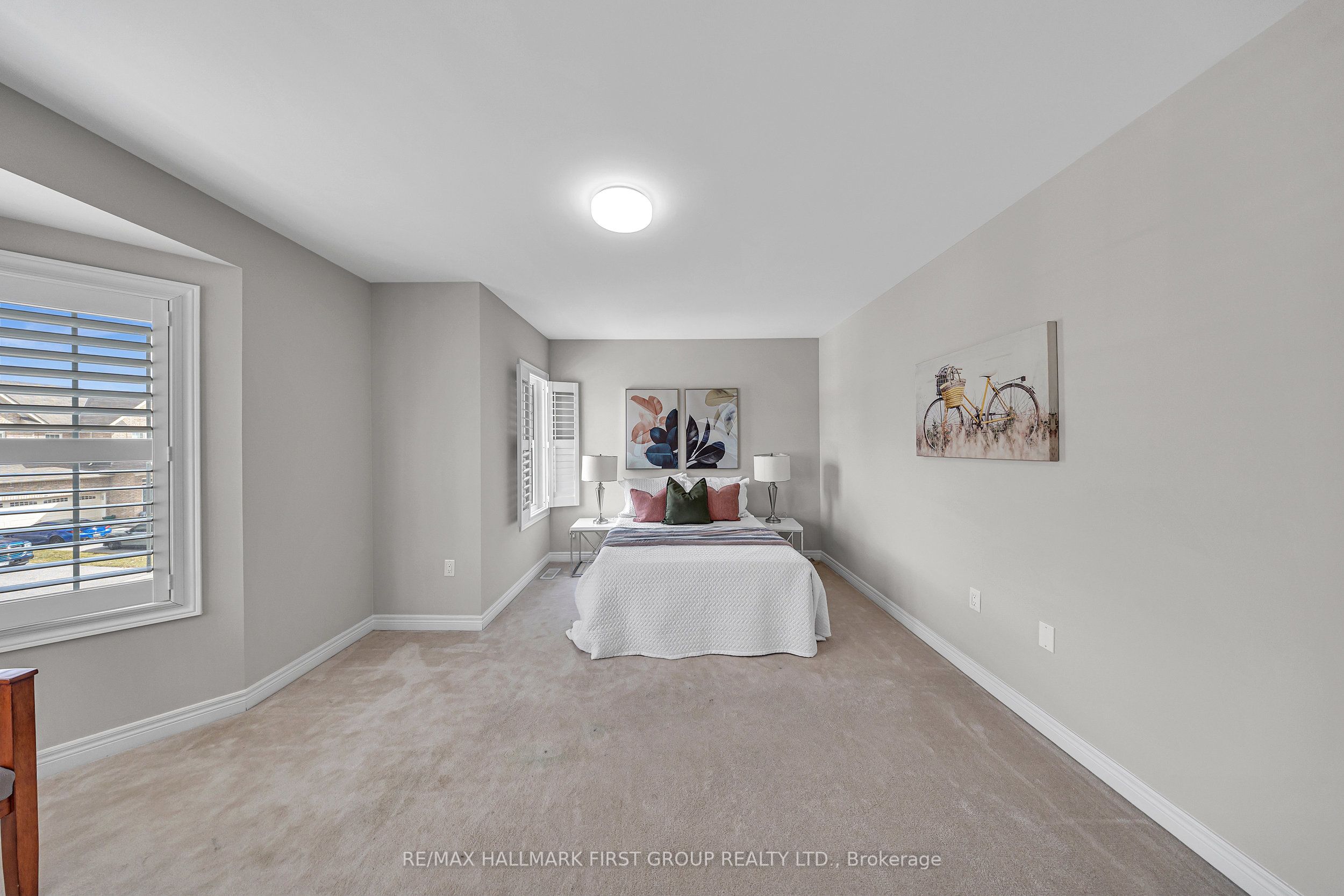 111 Fred Jackman Avenue Property Photo 27