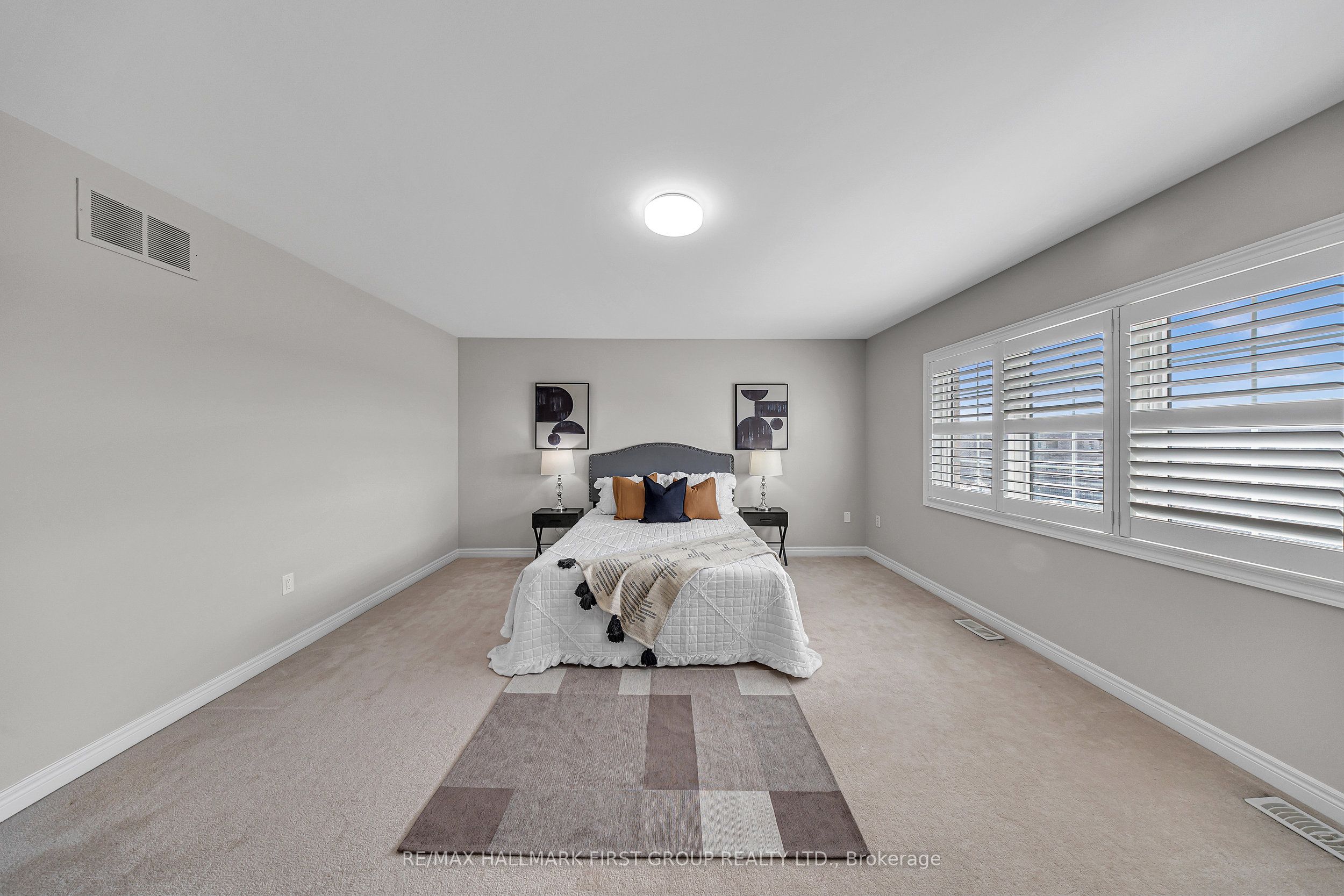 111 Fred Jackman Avenue Property Photo 31