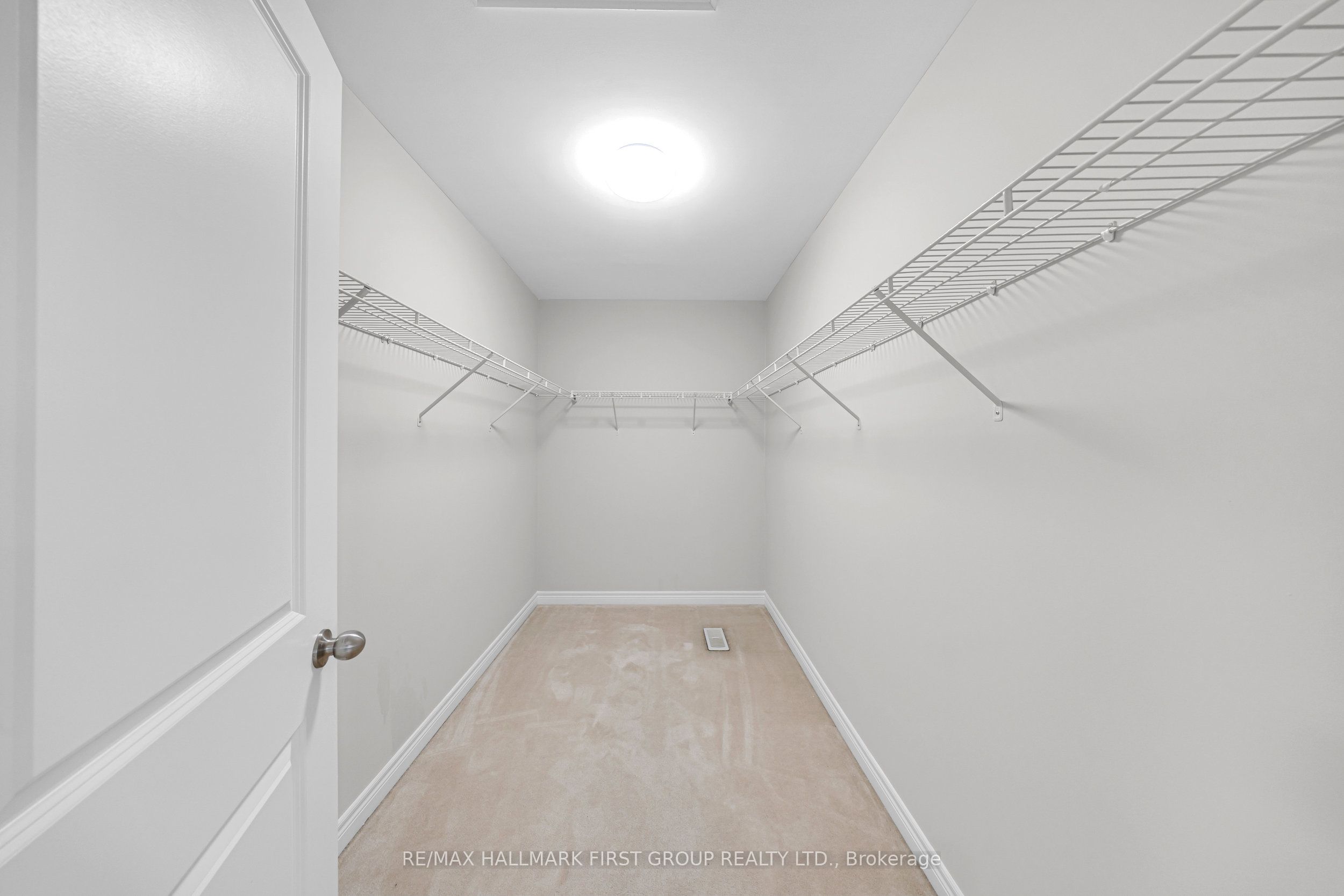 111 Fred Jackman Avenue Property Photo 35