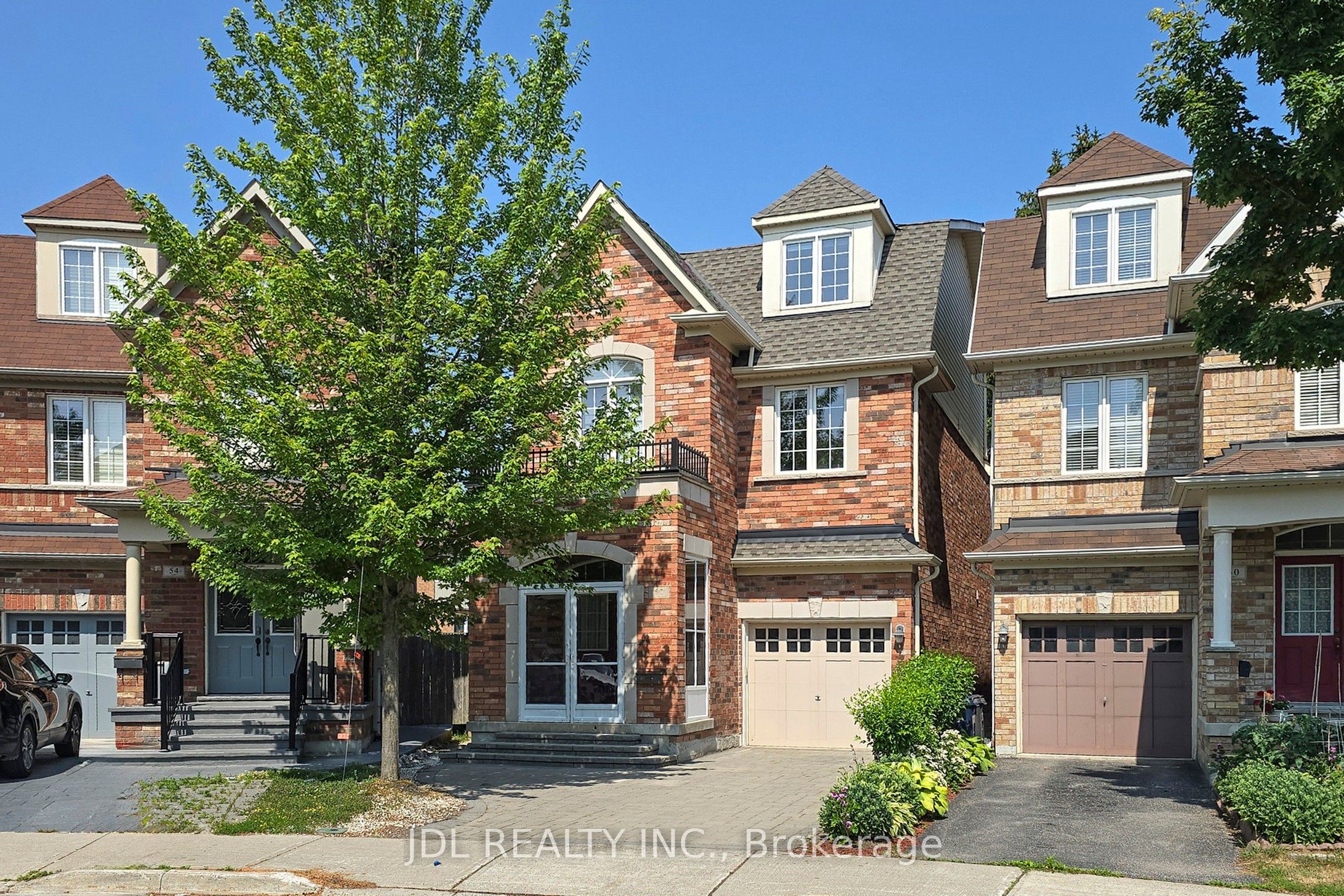 52 Wyper Square Property Photo 1