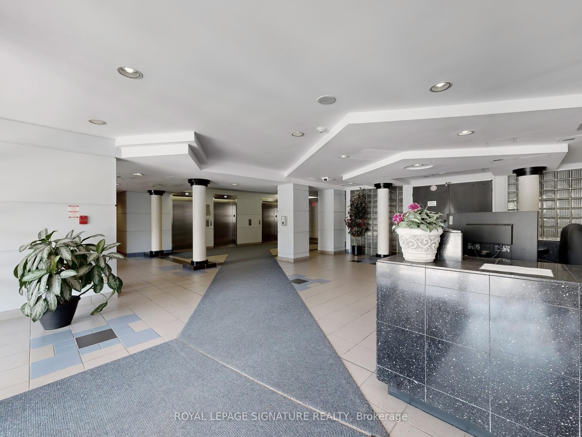 90 Dale Avenue 309 Property Photo 2