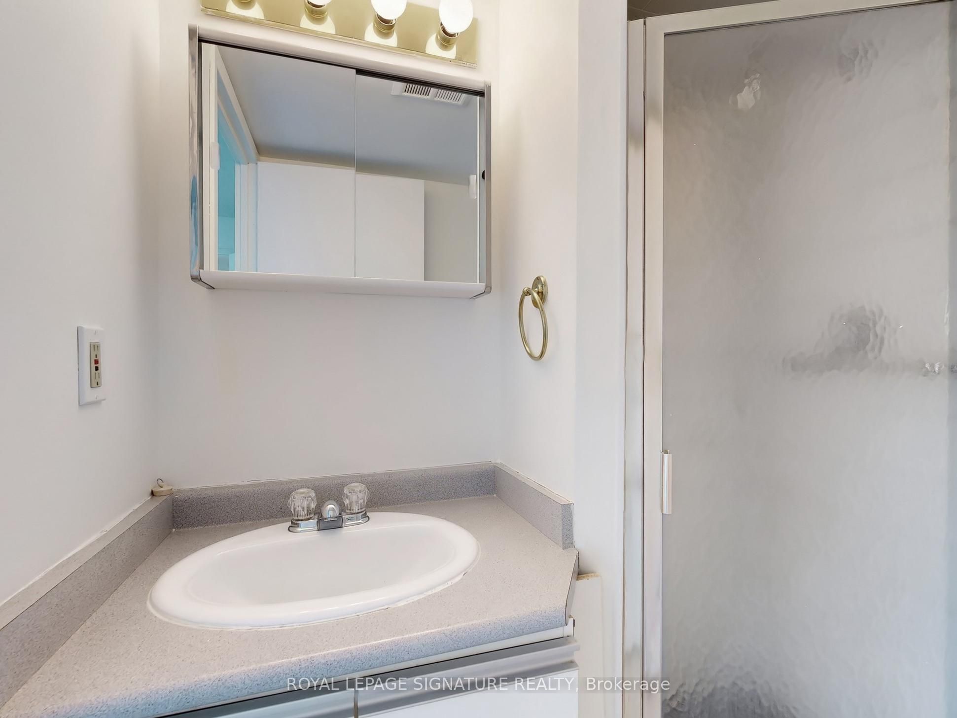 90 Dale Avenue 309 Property Photo 22