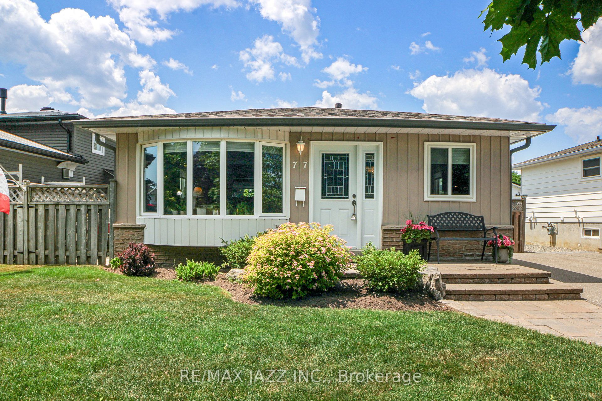 77 Swanston Crescent Property Photo 2