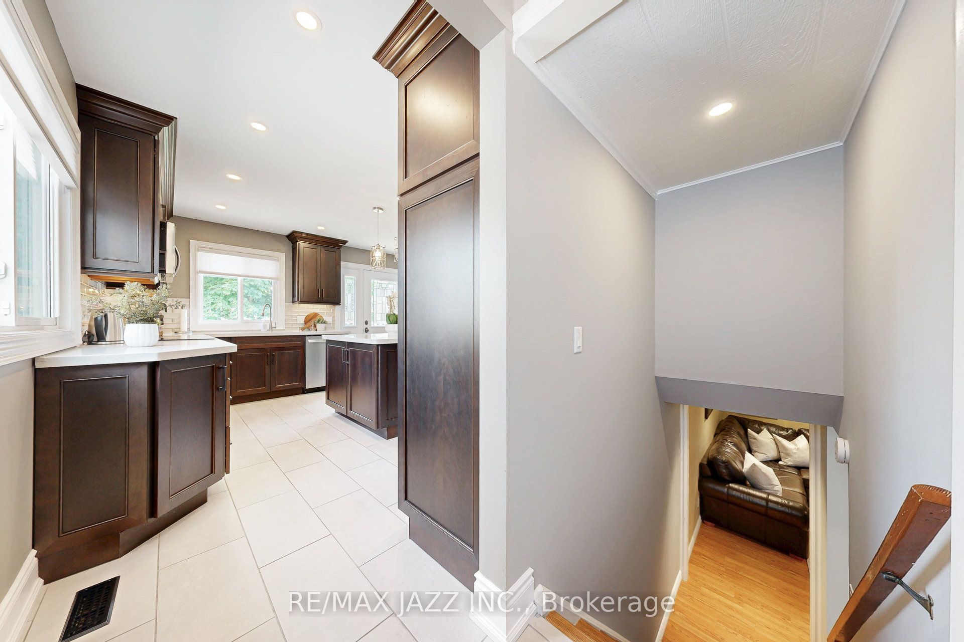 77 Swanston Crescent Property Photo 24