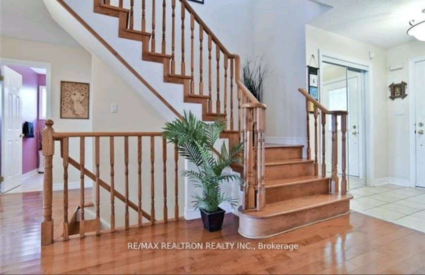 #main/2nd - 30 Kemp Drive Property Photo 4