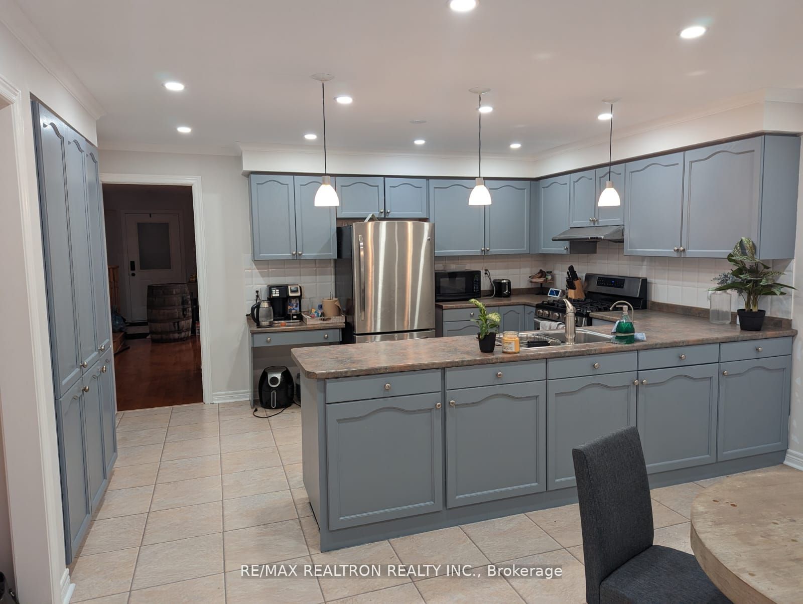 #main/2nd - 30 Kemp Drive Property Photo 8