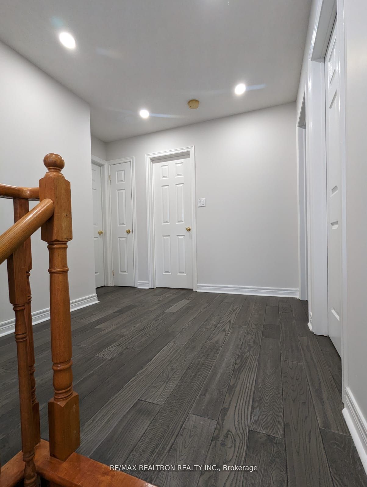 #main/2nd - 30 Kemp Drive Property Photo 9
