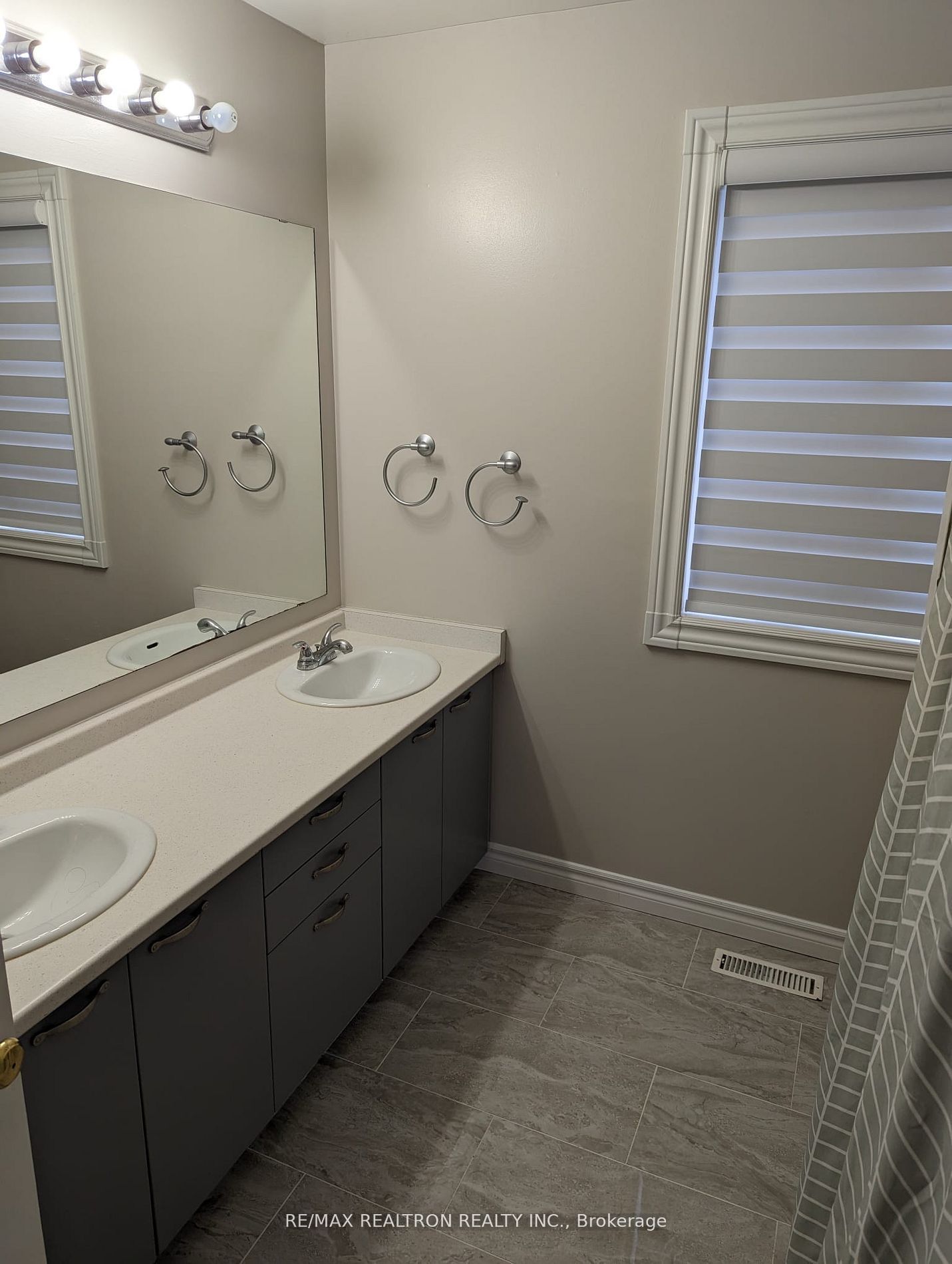 #main/2nd - 30 Kemp Drive Property Photo 10