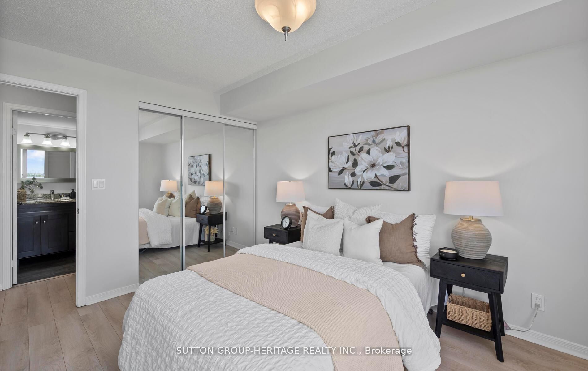 #1015 - 1000 The Esplanade Avenue Property Photo 16