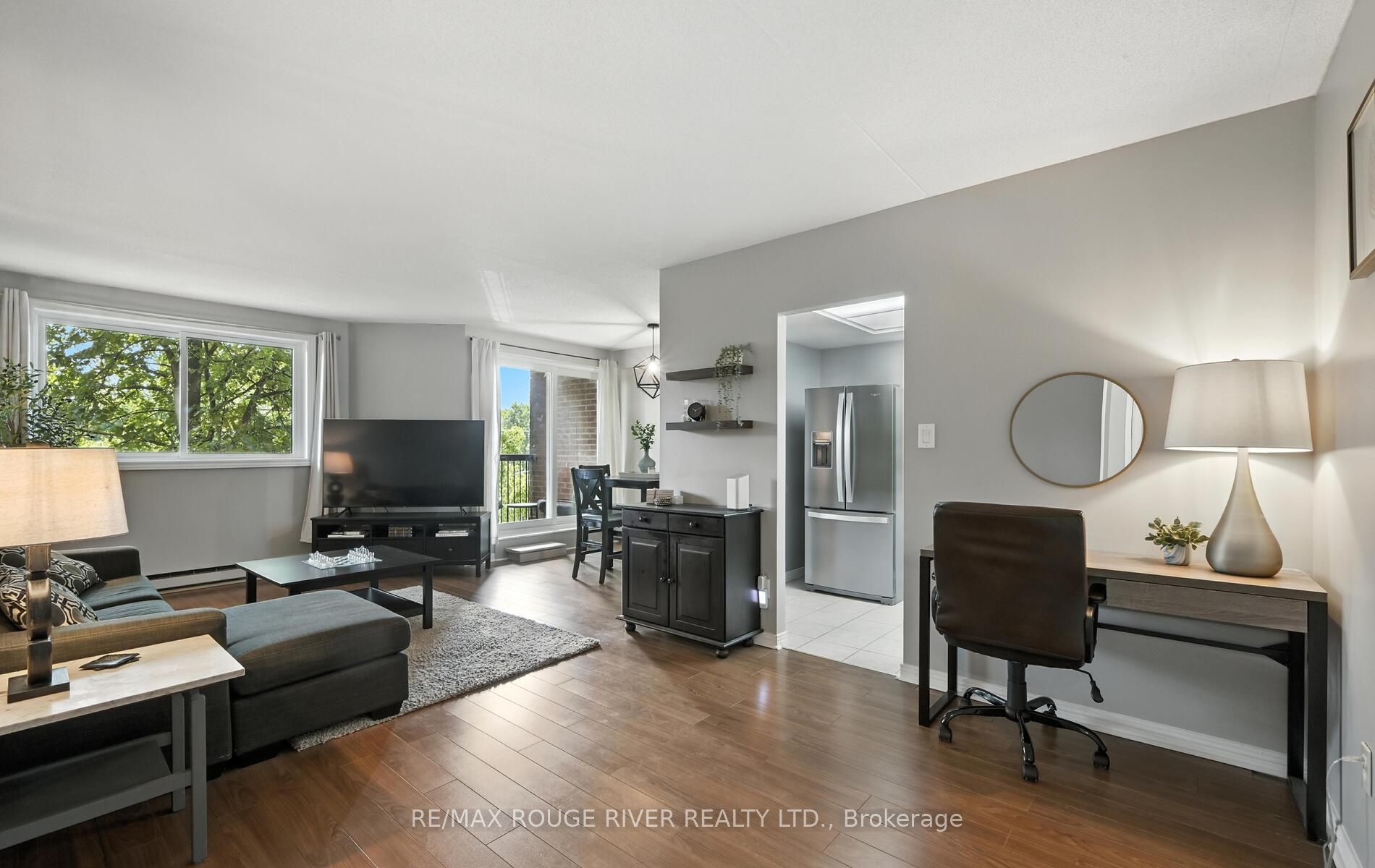 144 Queen Street 402 Property Photo 8