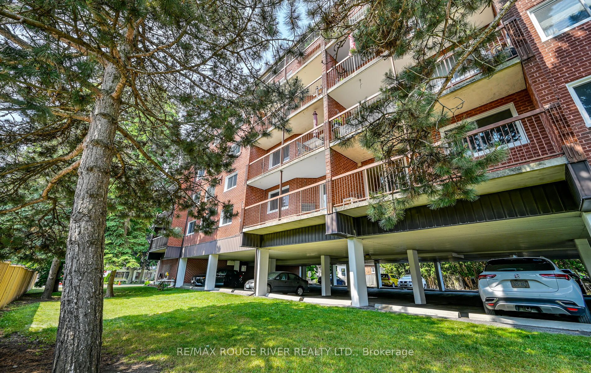 144 Queen Street 402 Property Photo 29