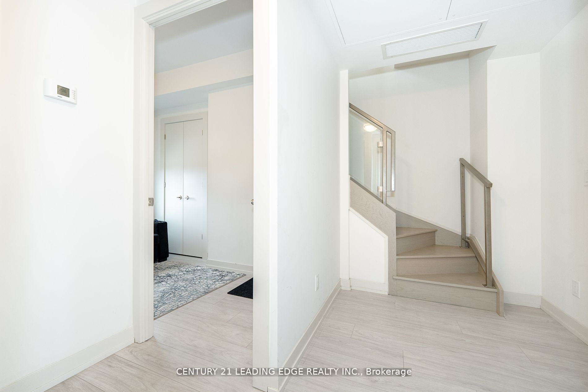 90 S Glen Everest Road 1003 Property Photo 5