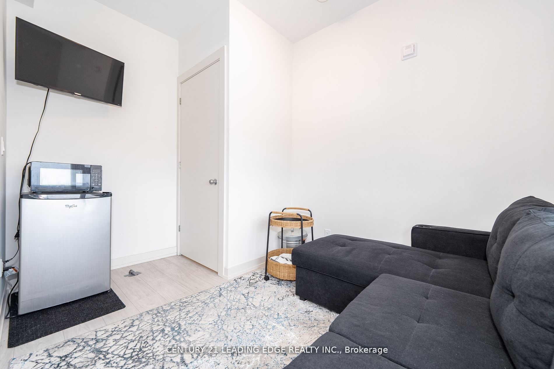 90 S Glen Everest Road 1003 Property Photo 9