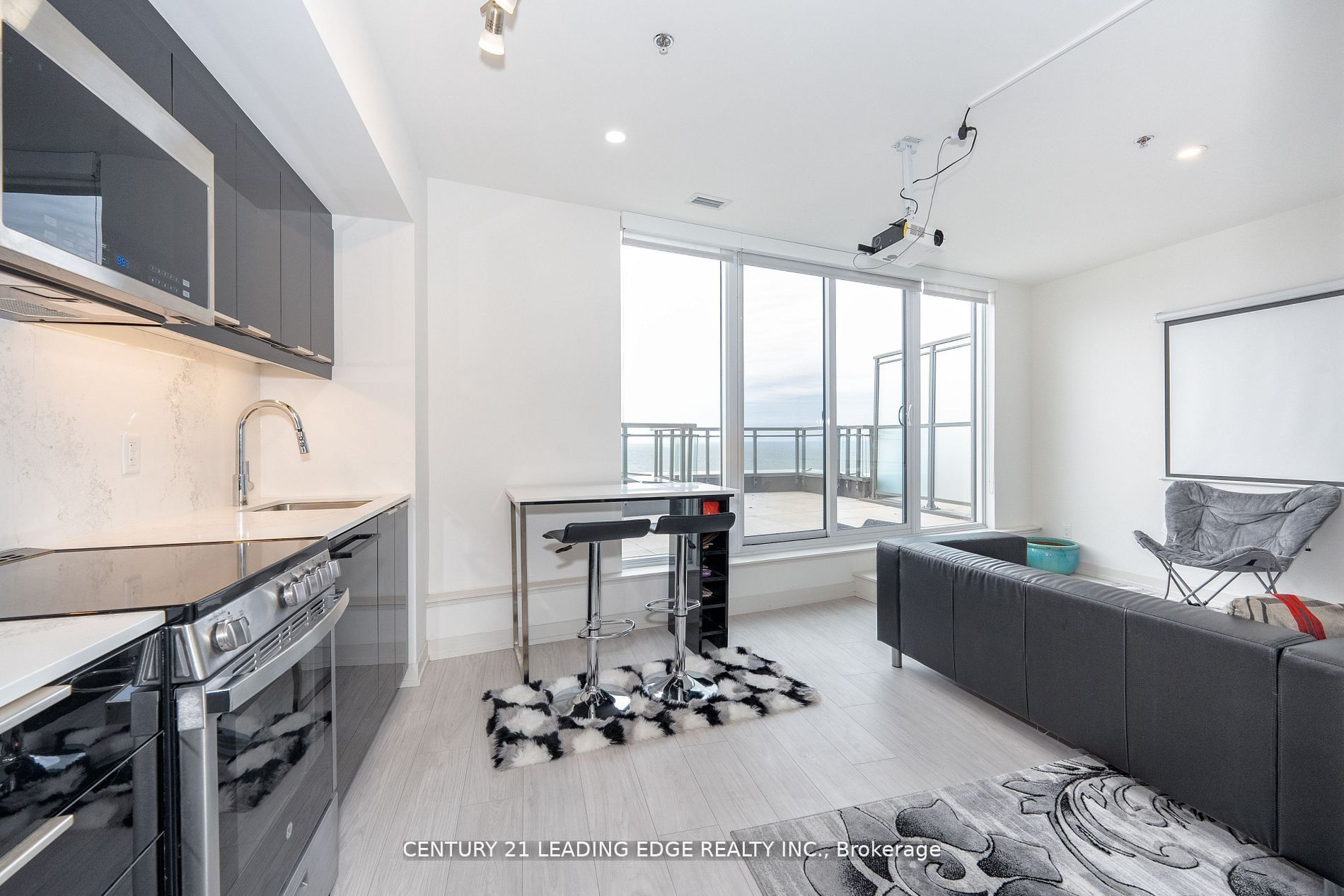 90 S Glen Everest Road 1003 Property Photo 14