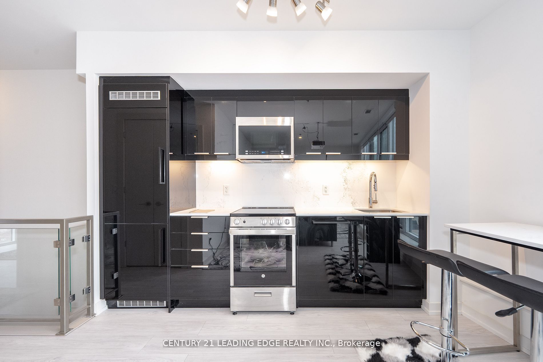 90 S Glen Everest Road 1003 Property Photo 16