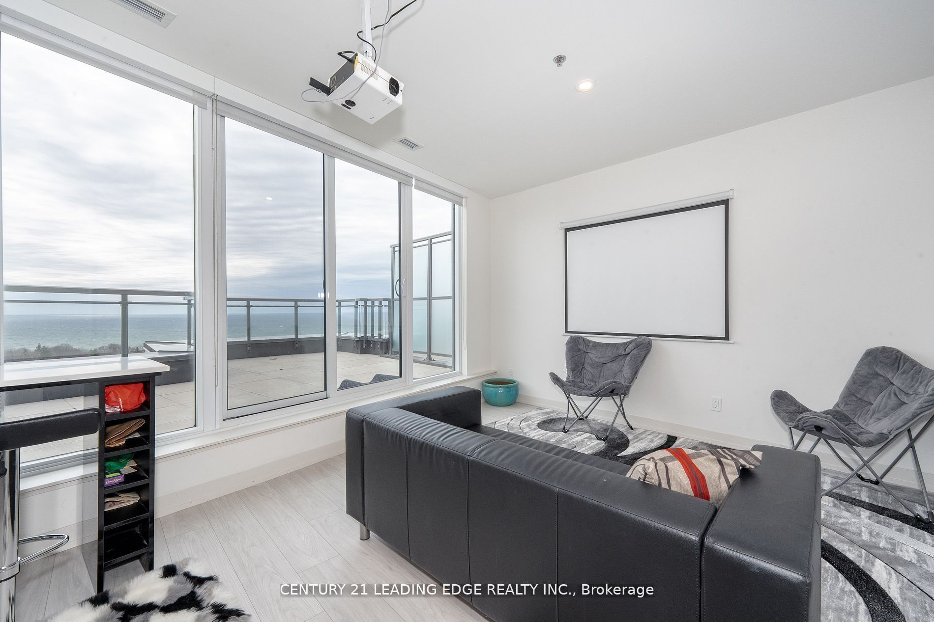 90 S Glen Everest Road 1003 Property Photo 18