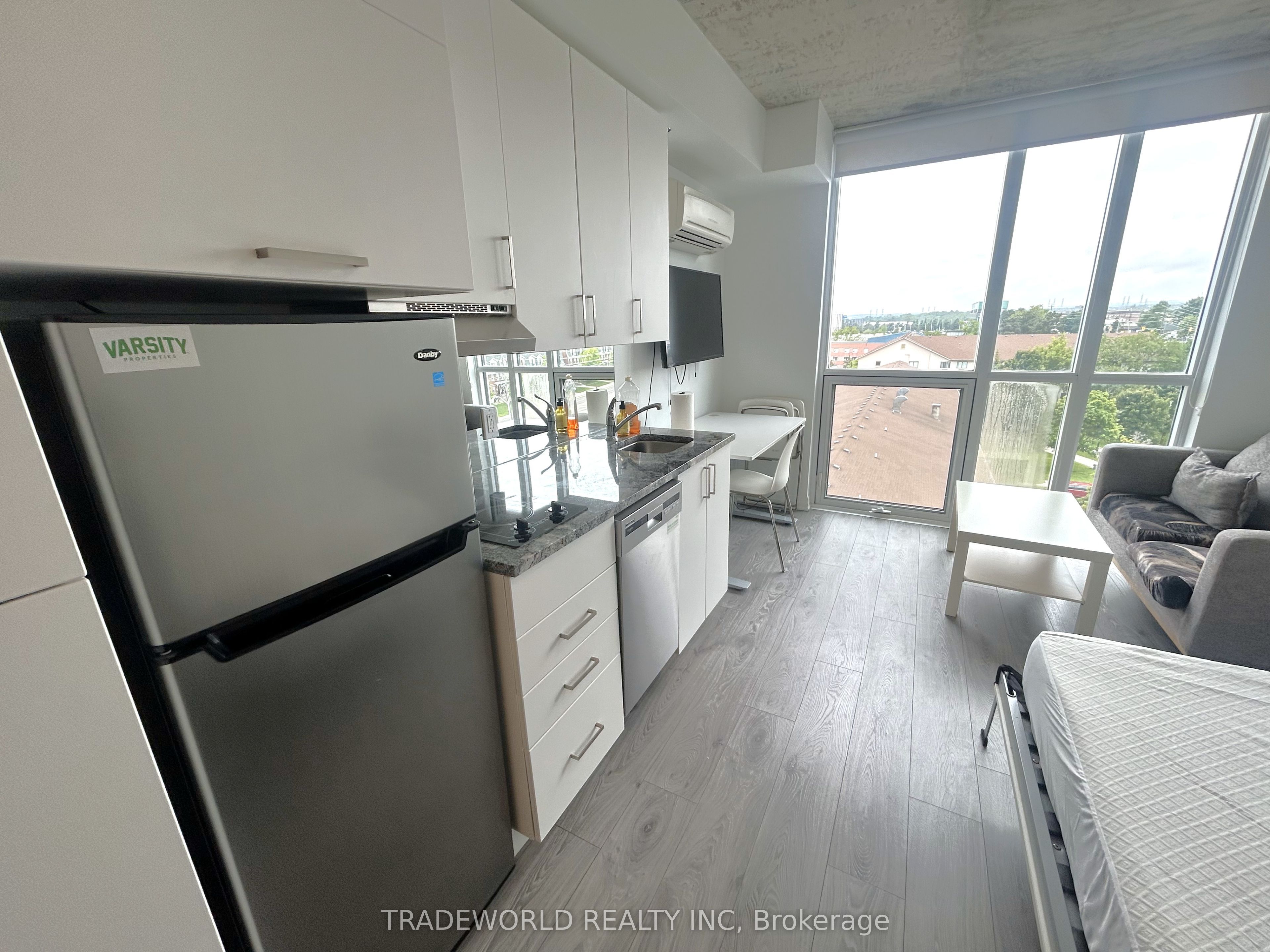 1900 Simcoe Street N 719 Property Photo 3