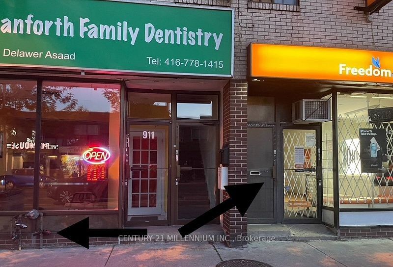 909a Danforth Avenue Property Photo 11